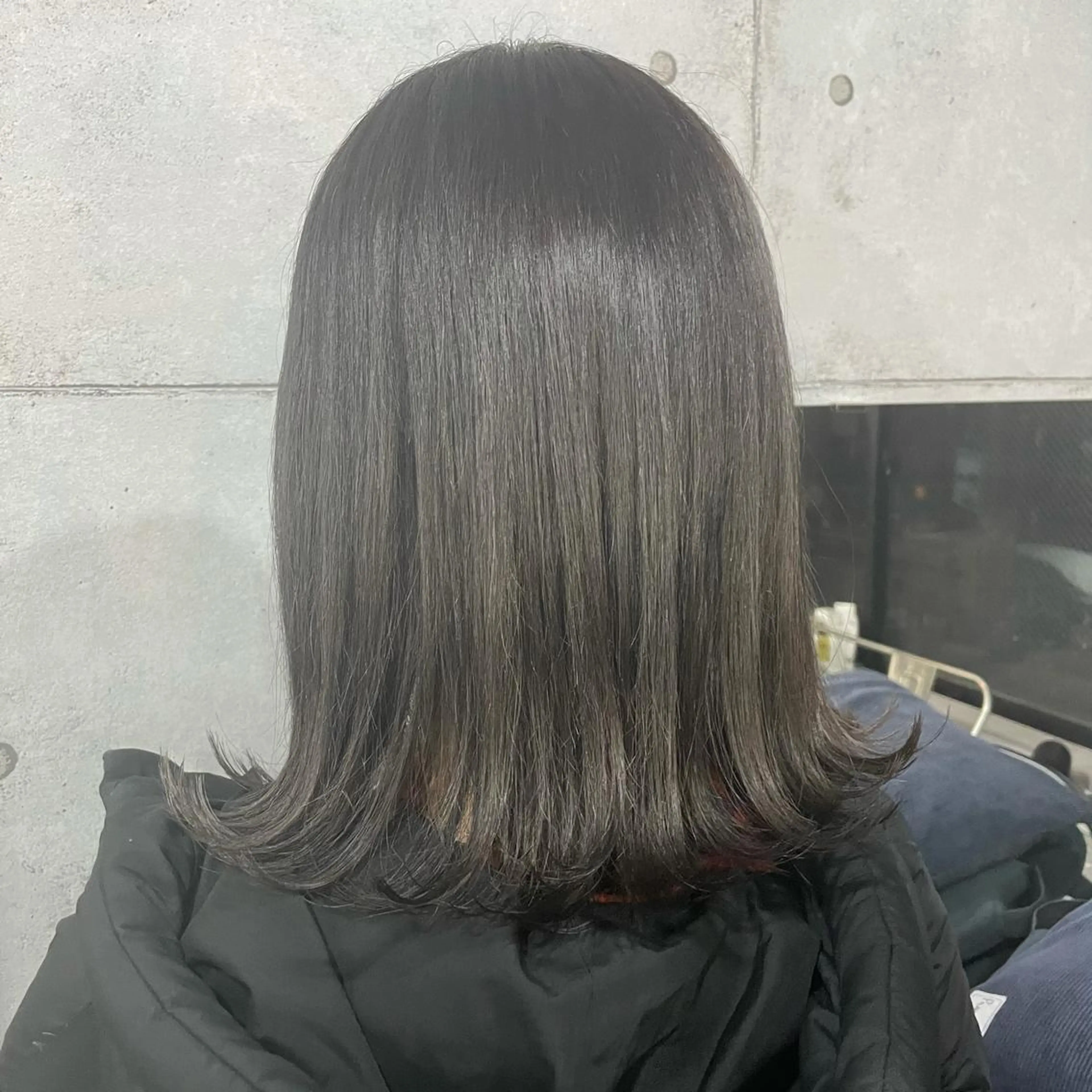 ミディアム カラー パーマ ヘアアレンジ メンズ キッズ ネイル マツエク・マツパ メンズブリーチ メンズインナーカラー メンズ韓国風 ブリーチ ケアブリーチ 切りっぱなしヘアボブ ミディアムヘアRYOのヘアスタイル