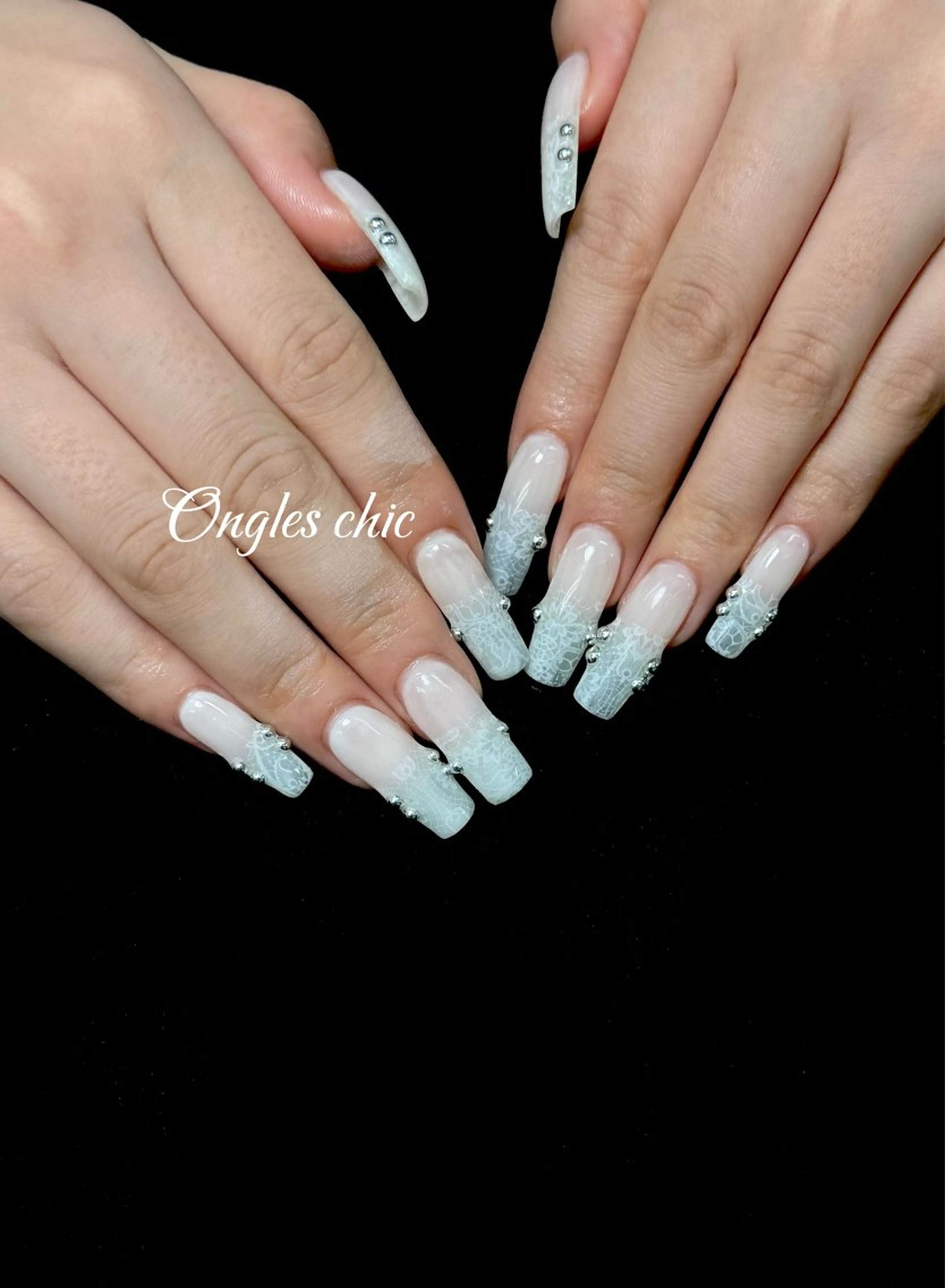 ネイル ハンドネイル ongles chicのネイルデザイン