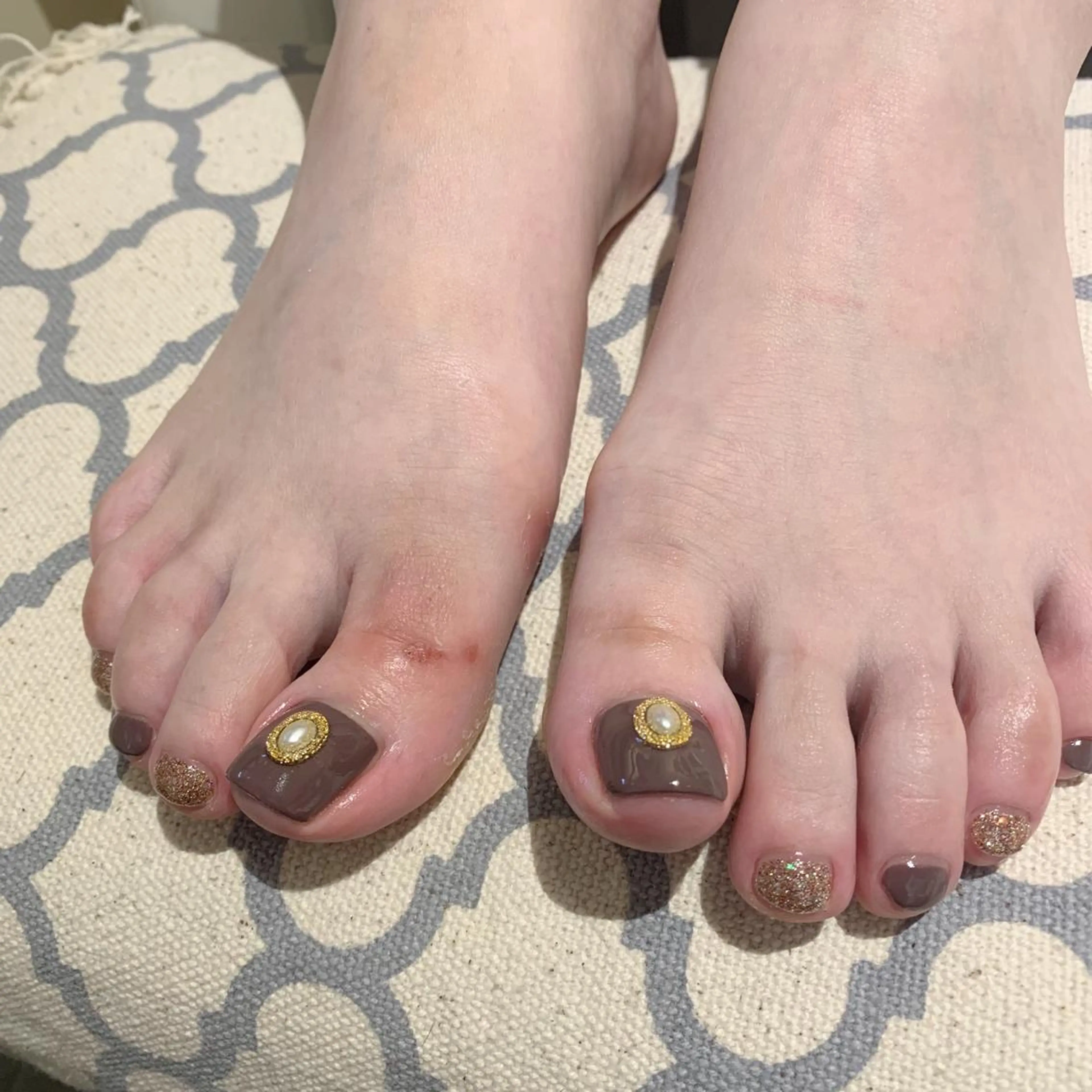 ネイル フットネイル ジェルネイル ワンカラーネイル パラジェル ストーンネイル 鈴木 里奈のネイルデザイン