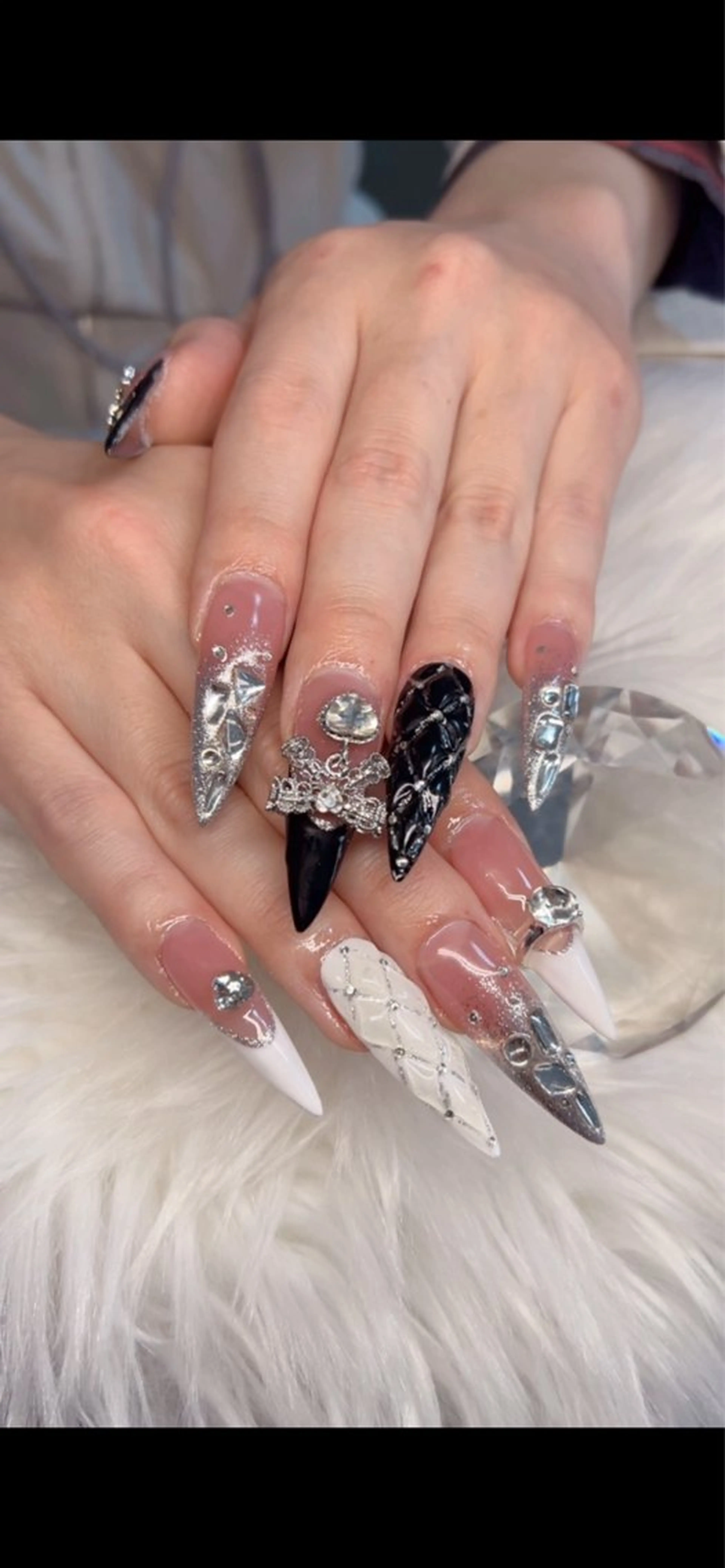 ネイル アートネイル オーロラネイル チークネイル 長さ出し フットネイル ハンドネイル Chan nailsのネイルデザイン