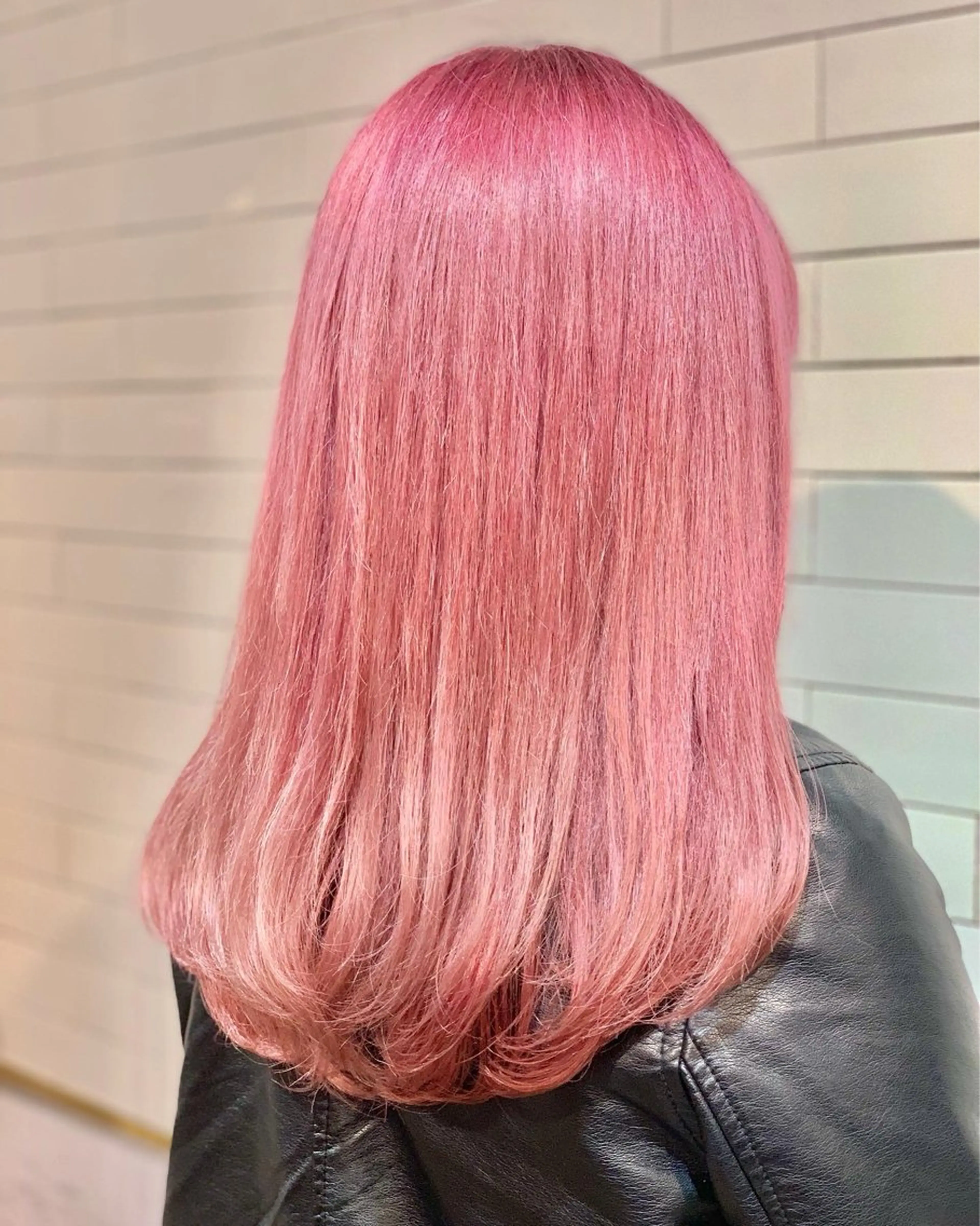 ミディアム ヘアカラー トリートメント 髪質改善×ハイトーン 中田啄也のヘアスタイル