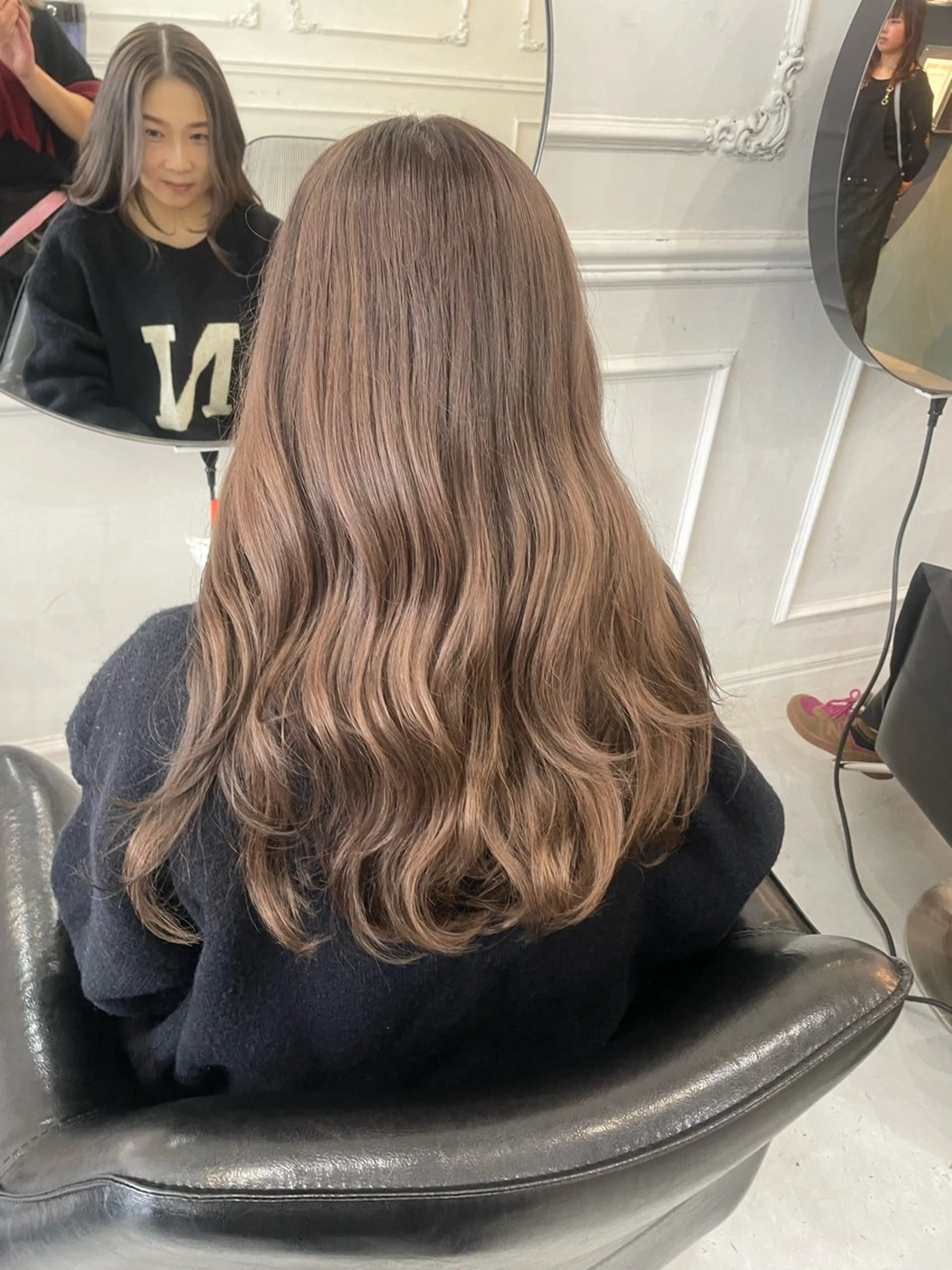 ロング ヘアカラー MaisonHALU さくらのヘアスタイル