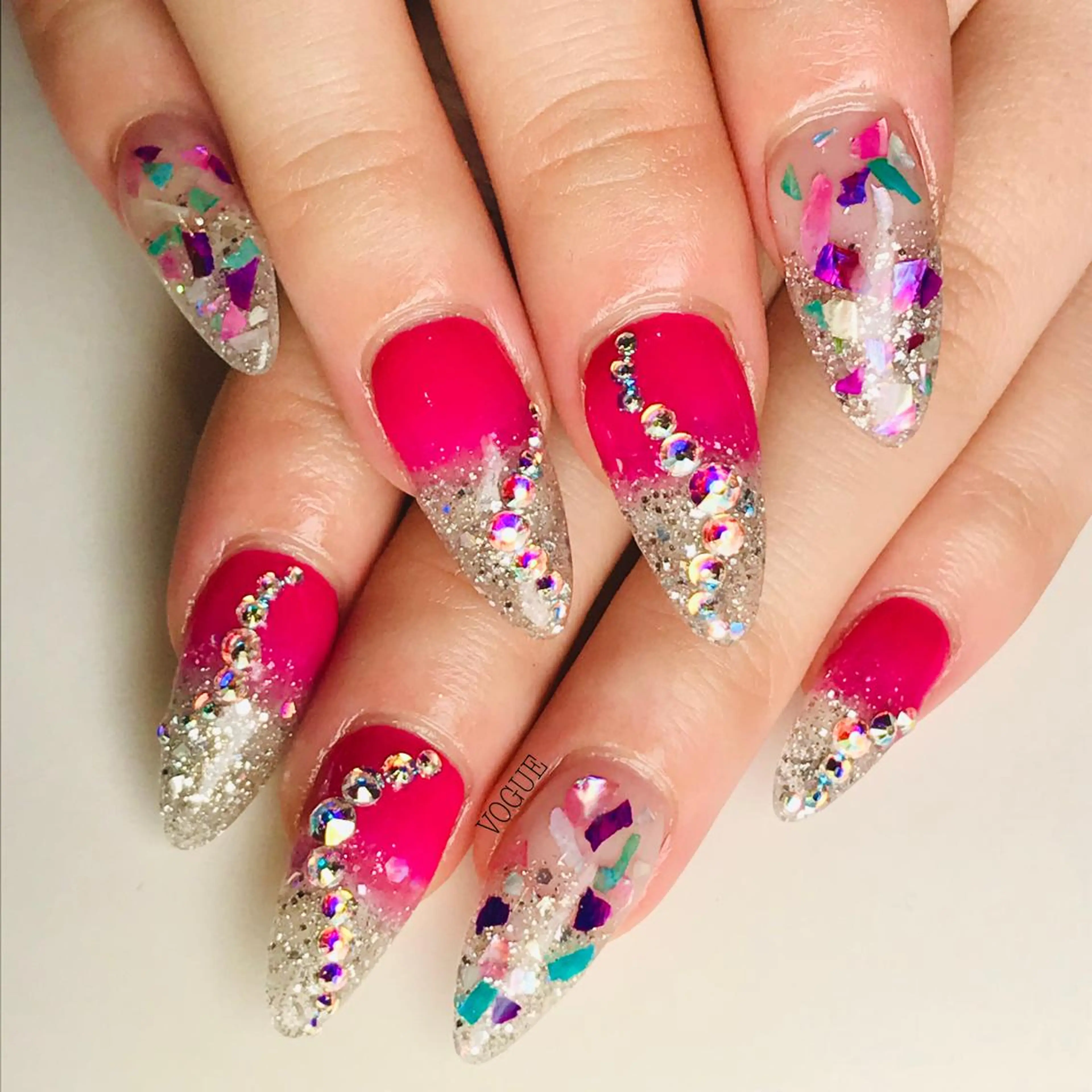 ネイル 夏ネイル VOGUE ×SWANのネイルデザイン