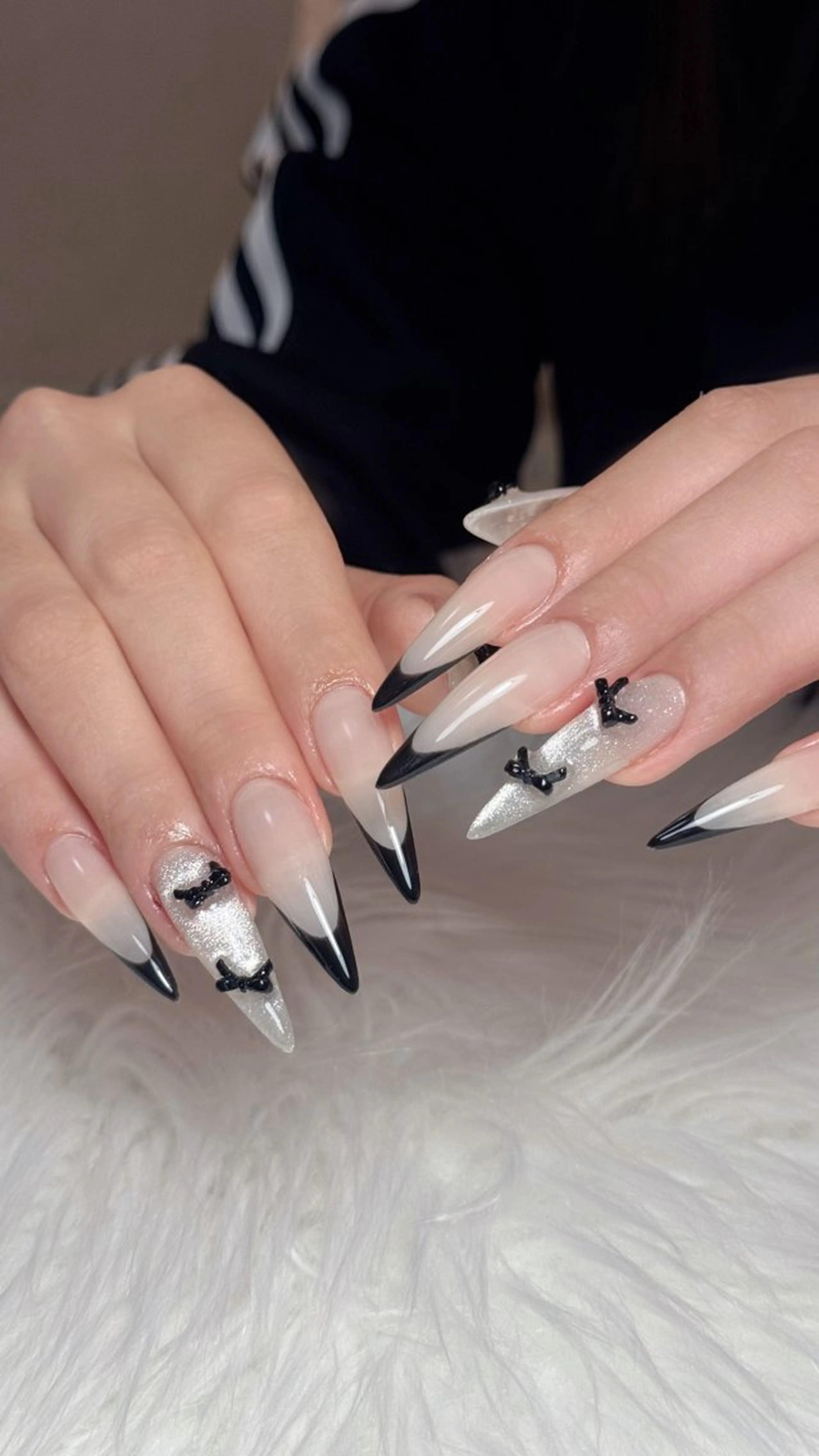 ネイル フレンチネイル マグネットネイル リボン ワンホンネイル nailsalon ChuColaのネイルデザイン