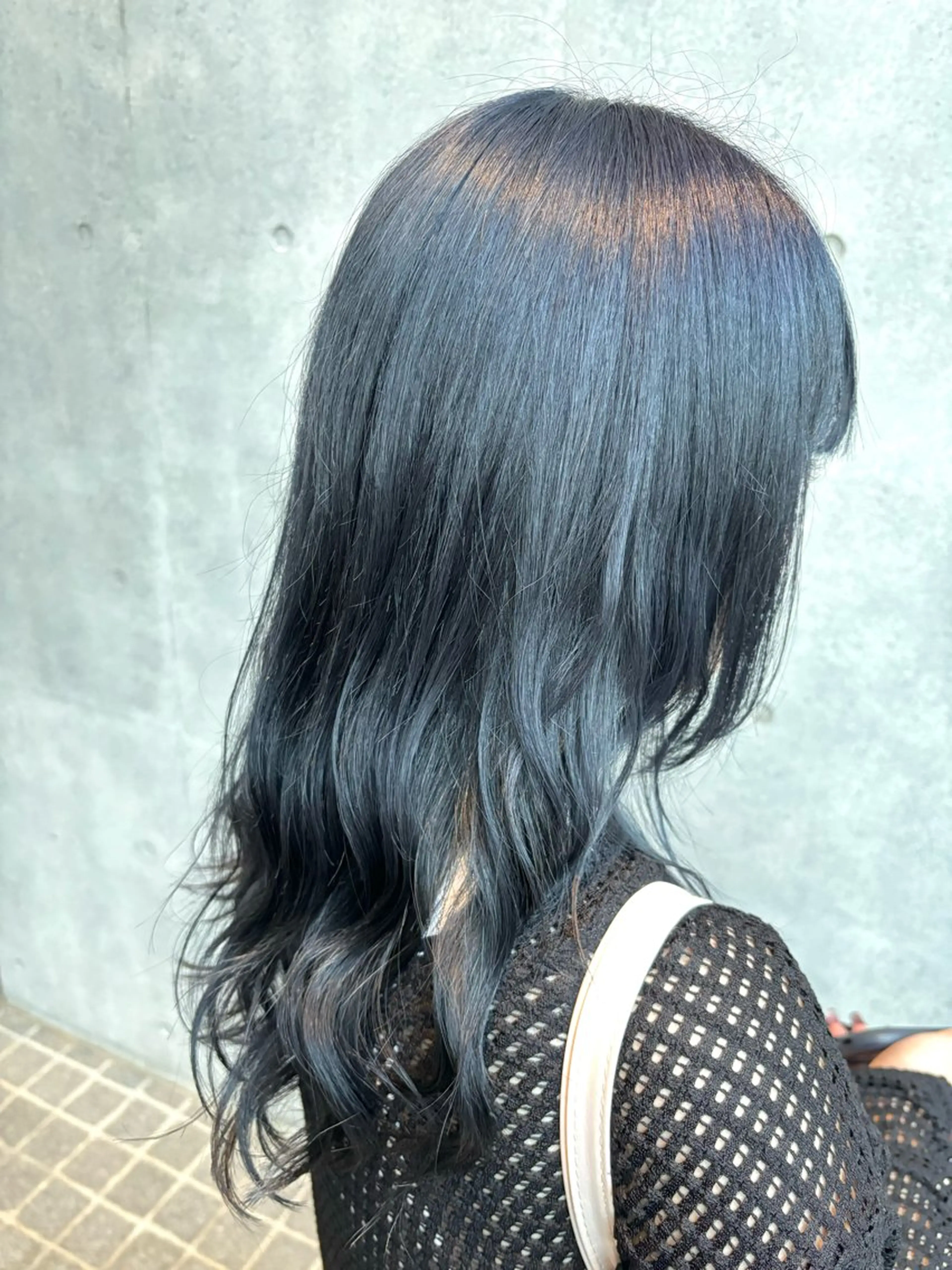 セミロング カラー ヘアカラー トリートメント 一目惚れ艶ハイトーン バンド/しほのヘアスタイル