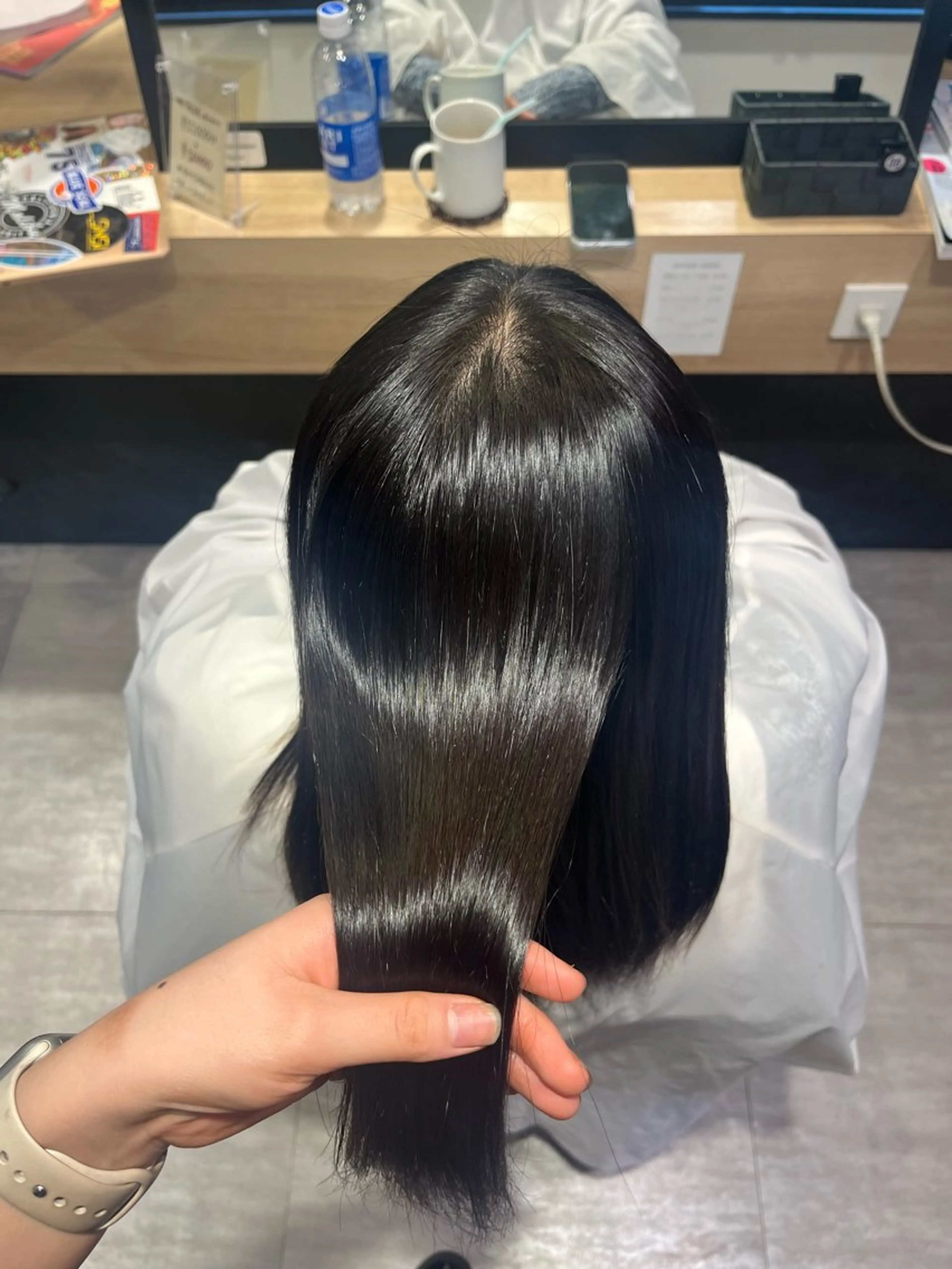 セミロング 鈴木 ほのかのヘアスタイル