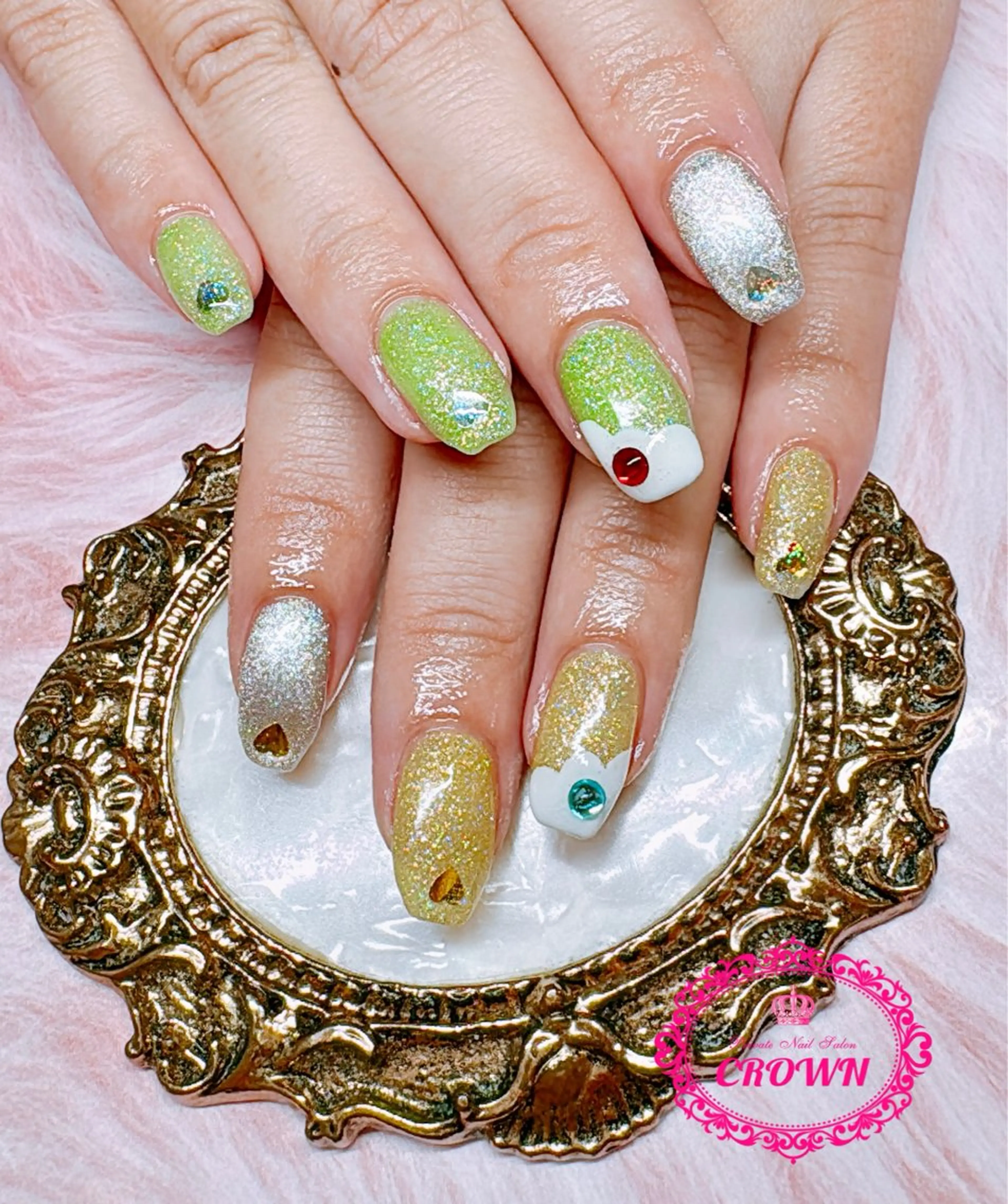 ネイル CROWN プライベートサロンのネイルデザイン