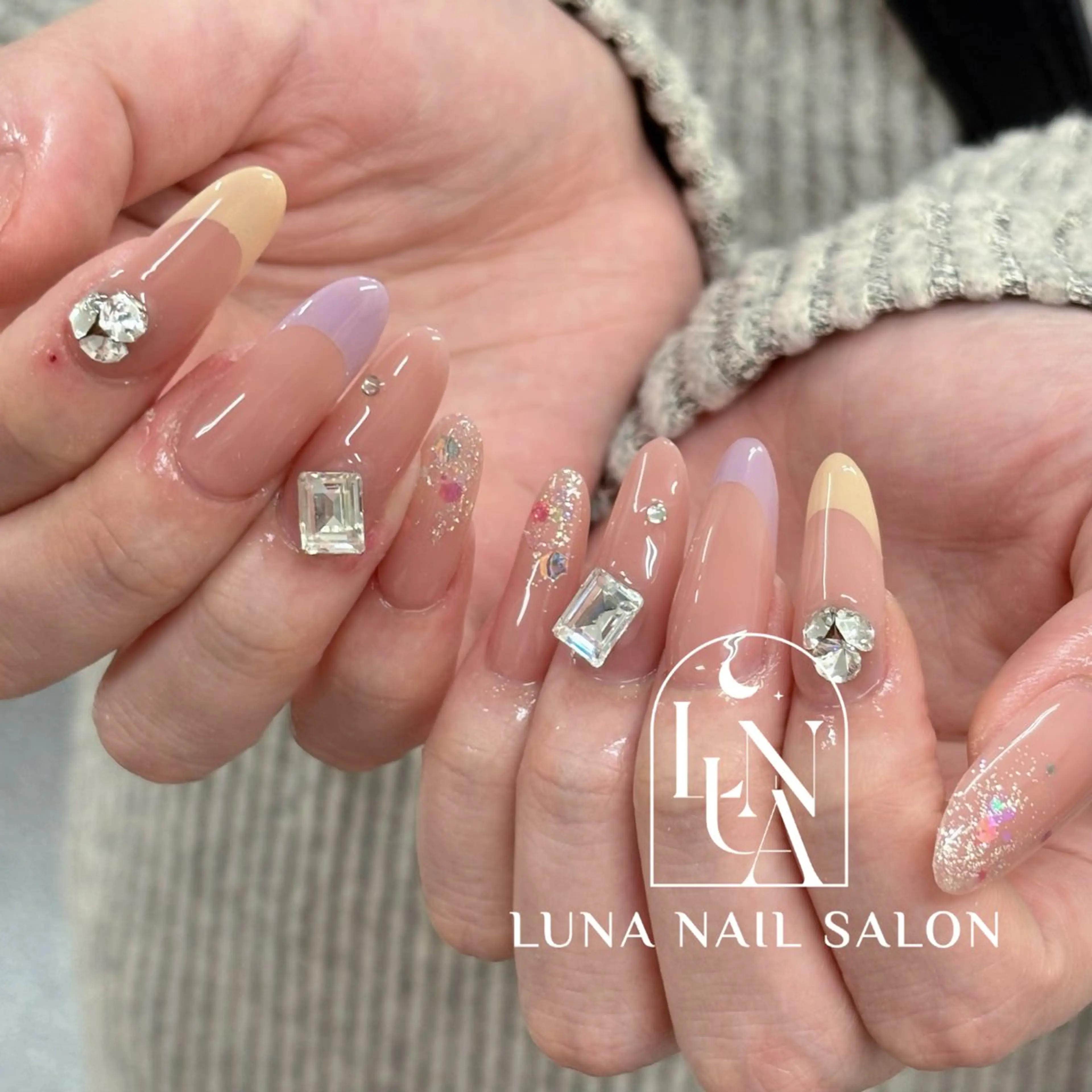 ネイル アートネイル フレンチネイル ジェルネイル ガラスフレンチ 韓国ネイル ハンドネイル ハンドケア LUNA Nail salon💕のネイルデザイン
