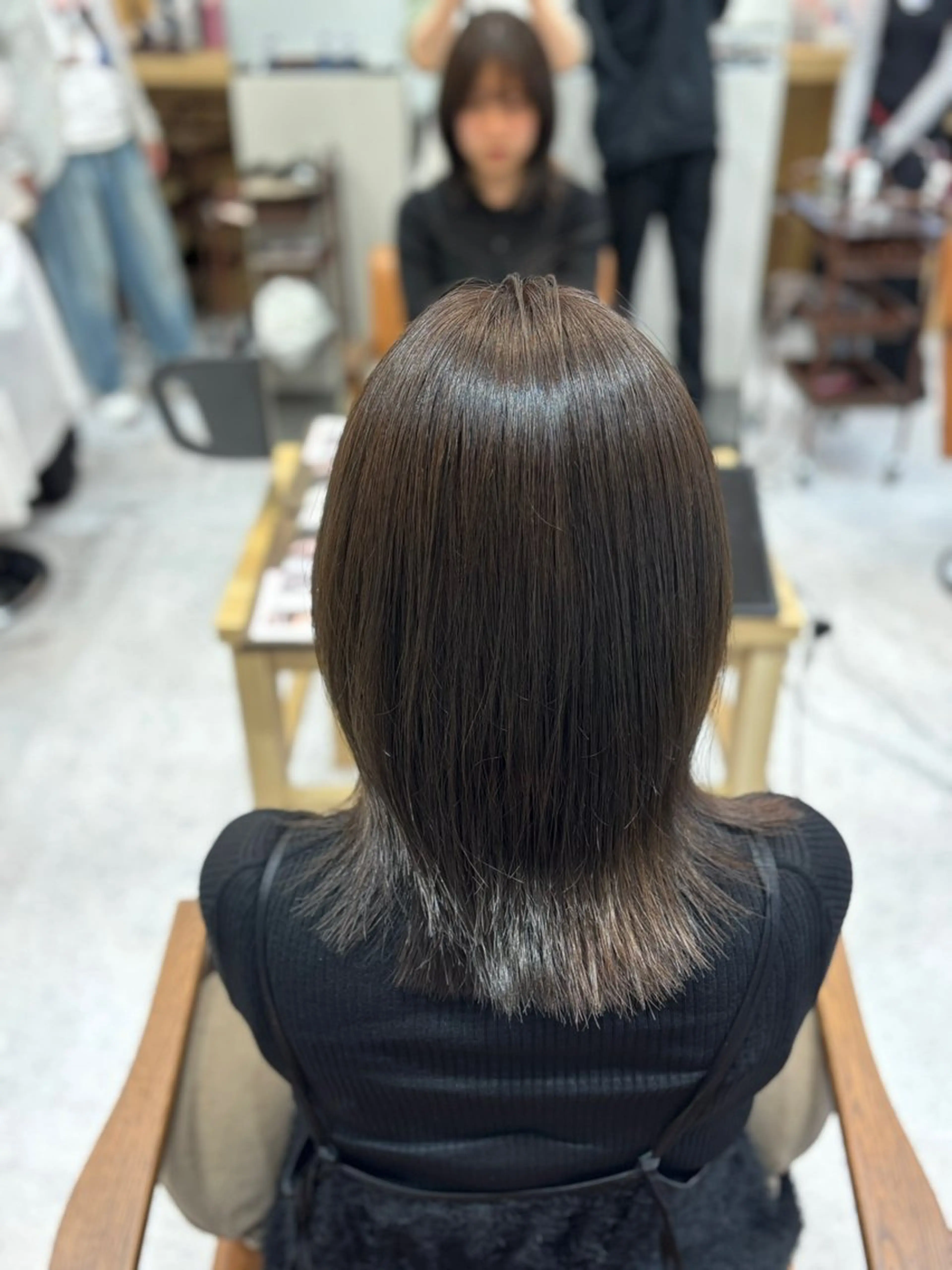 カラー 森井 早苗のヘアスタイル