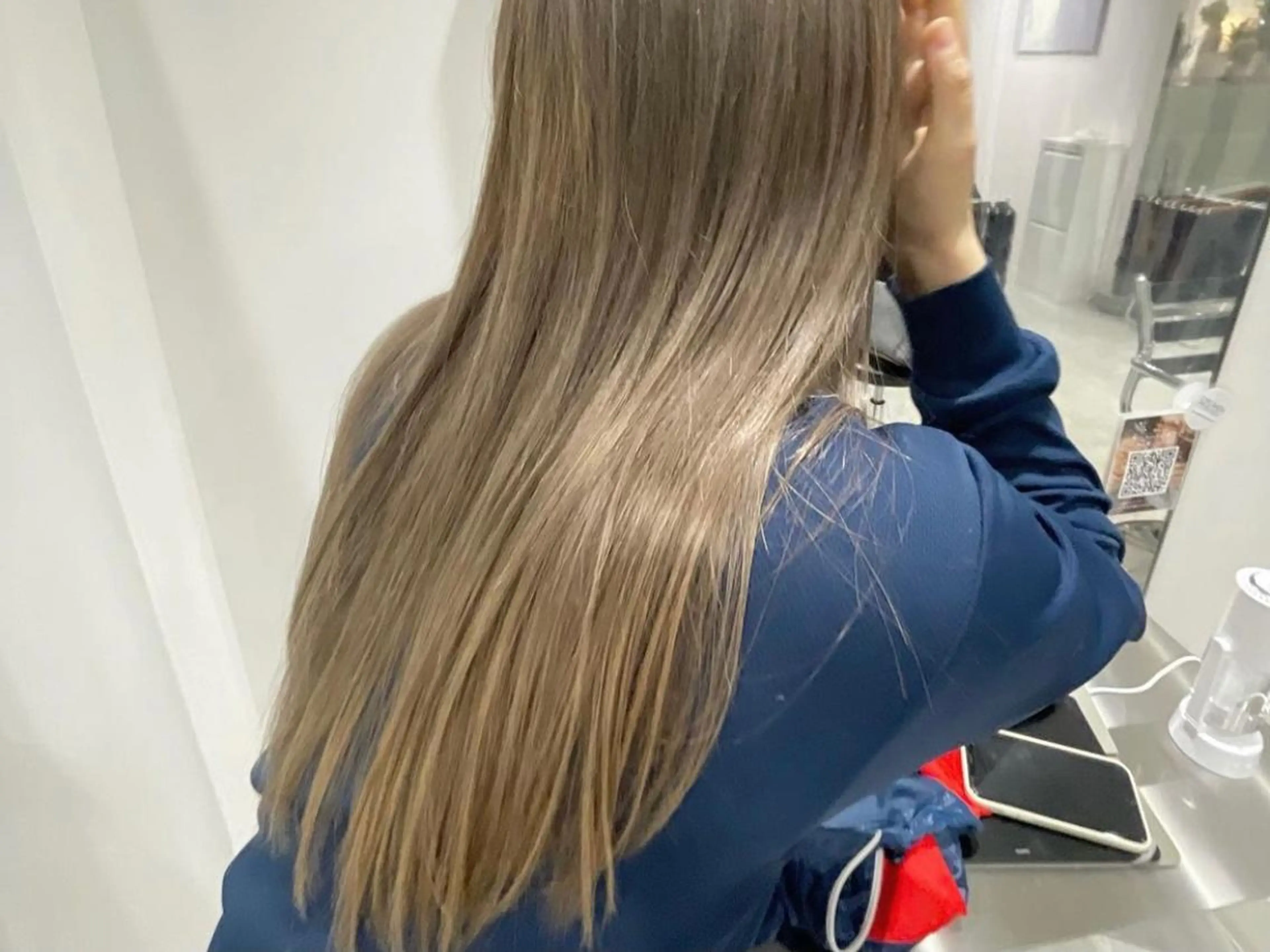 ロング カラー wewe: momoeのヘアスタイル