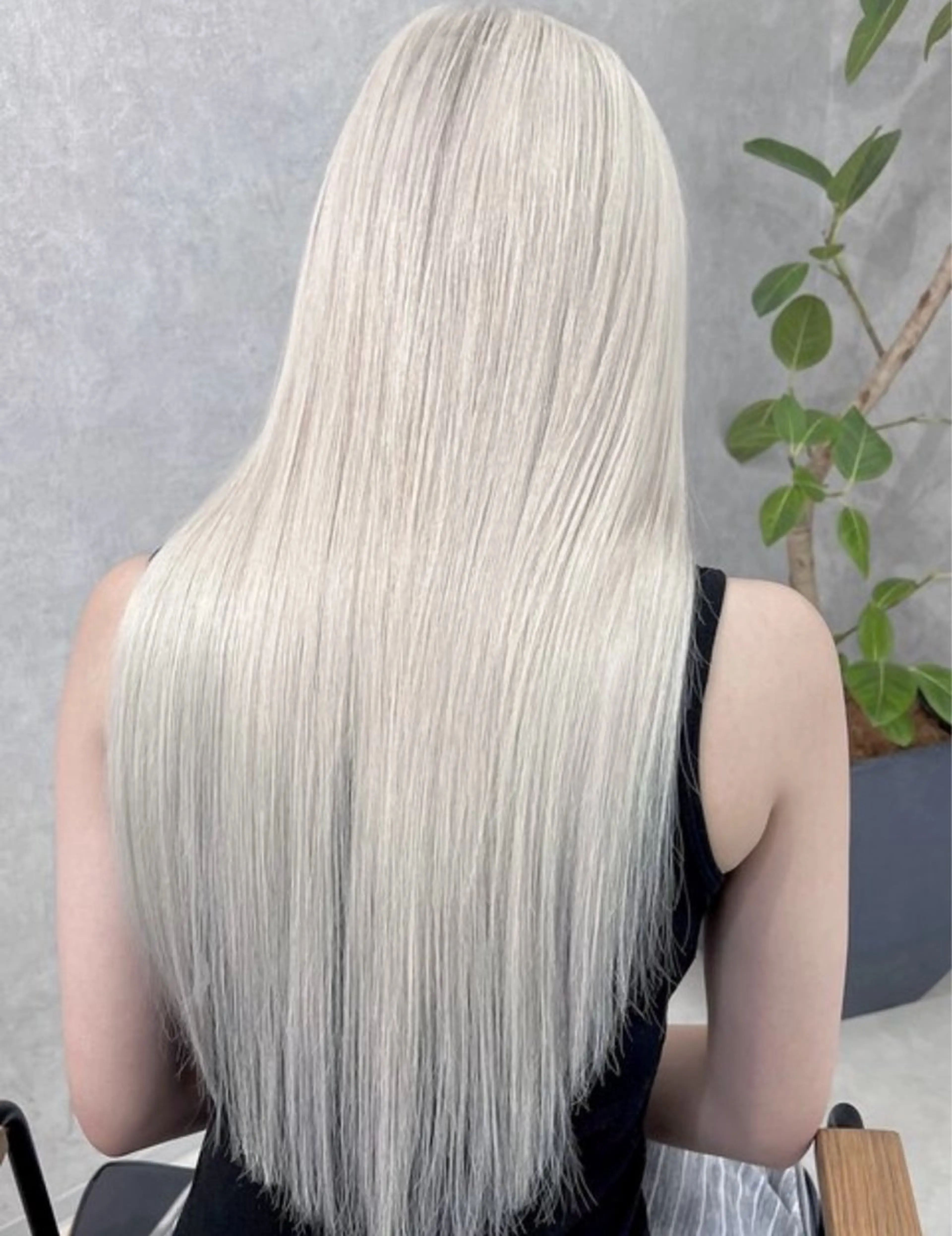 ロング ✨渋谷ハイトーン 功太郎のヘアスタイル