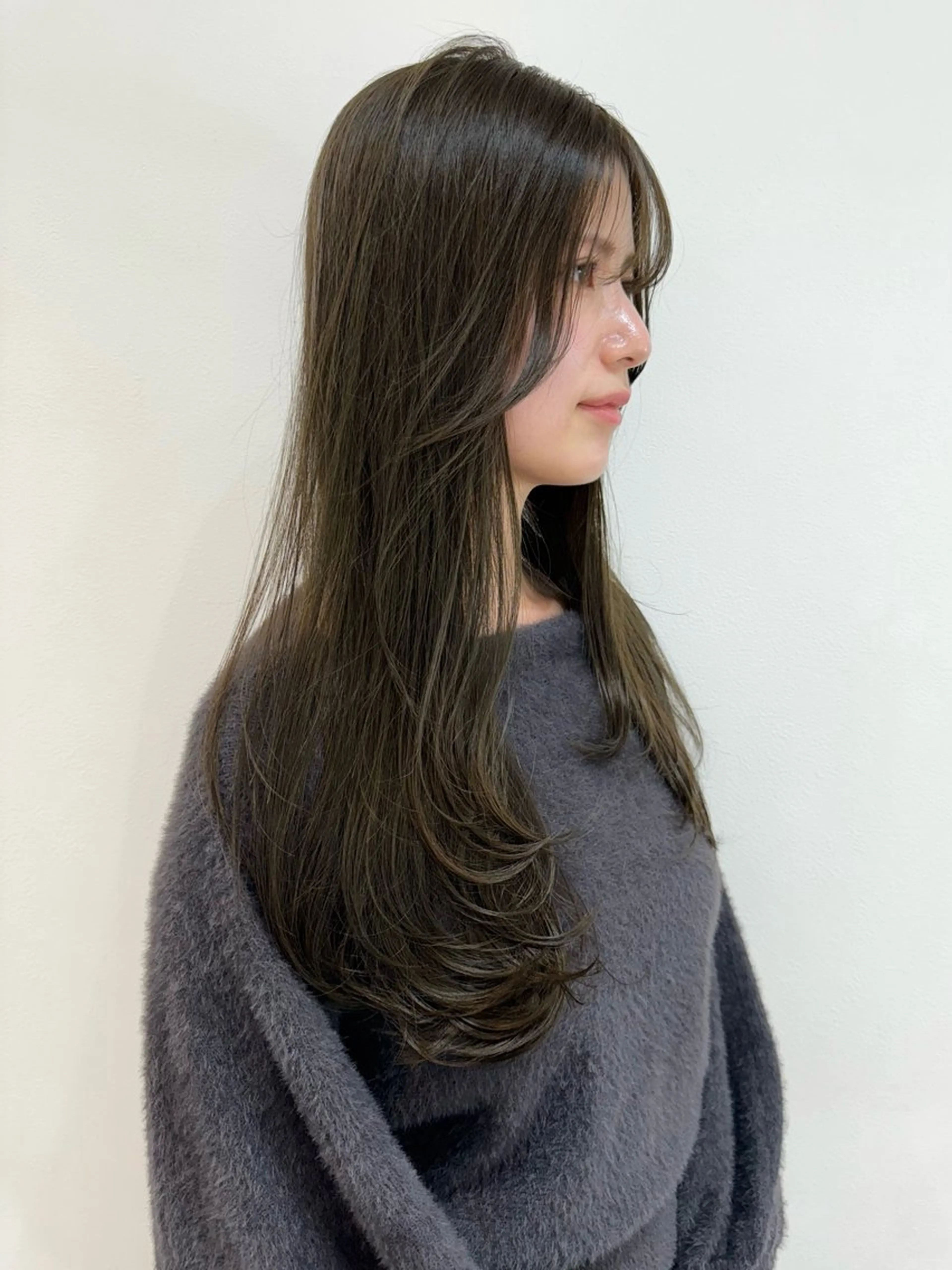 ロング カラー 透明感カラー グレージュ オリーブグレージュ オリーブグレー レイヤーカット カット ヘアカラー トリートメント 似合わせhair /モガミユナ🎀のヘアスタイル