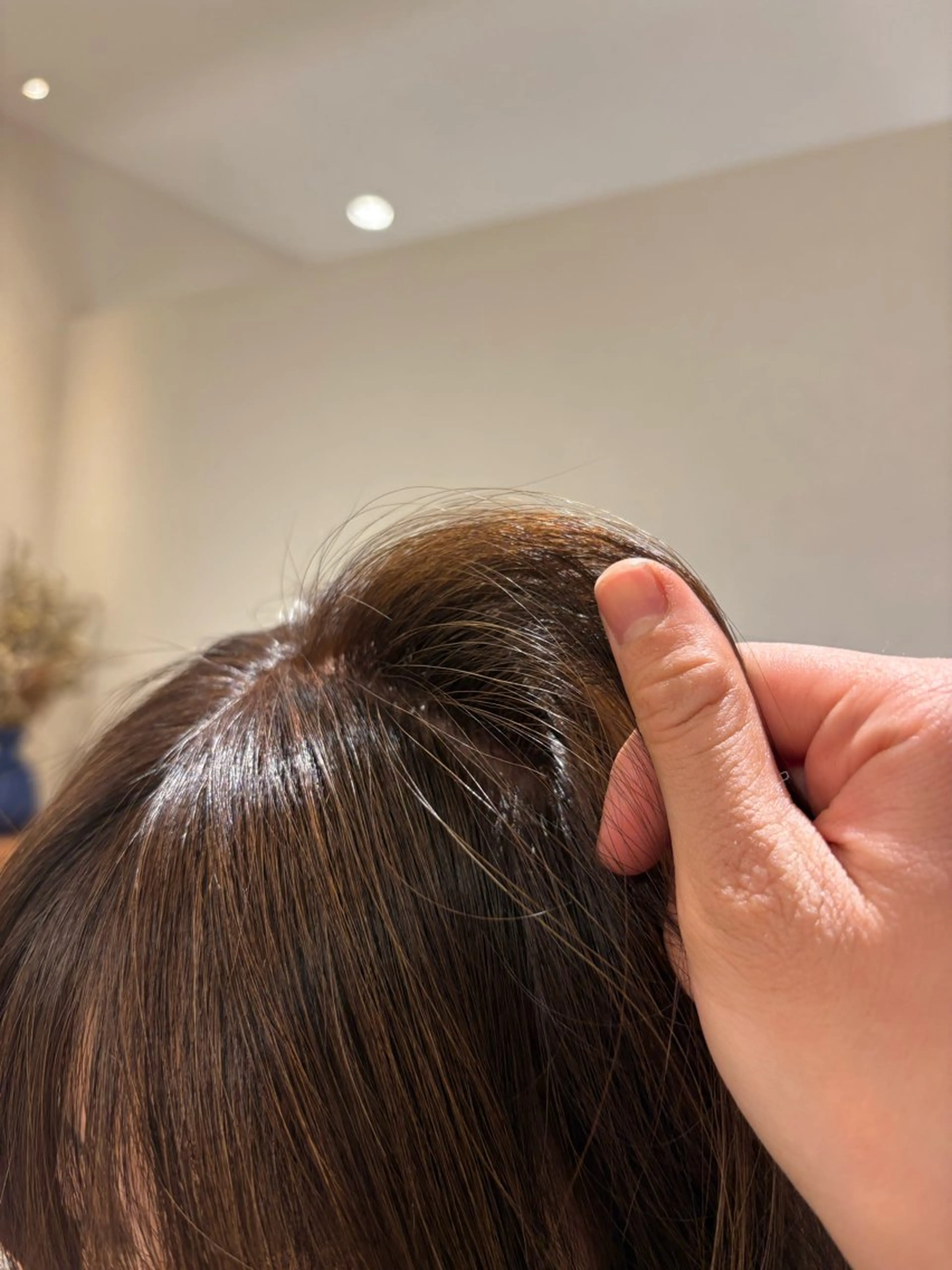ミディアム カラー yiye shioriのヘアスタイル