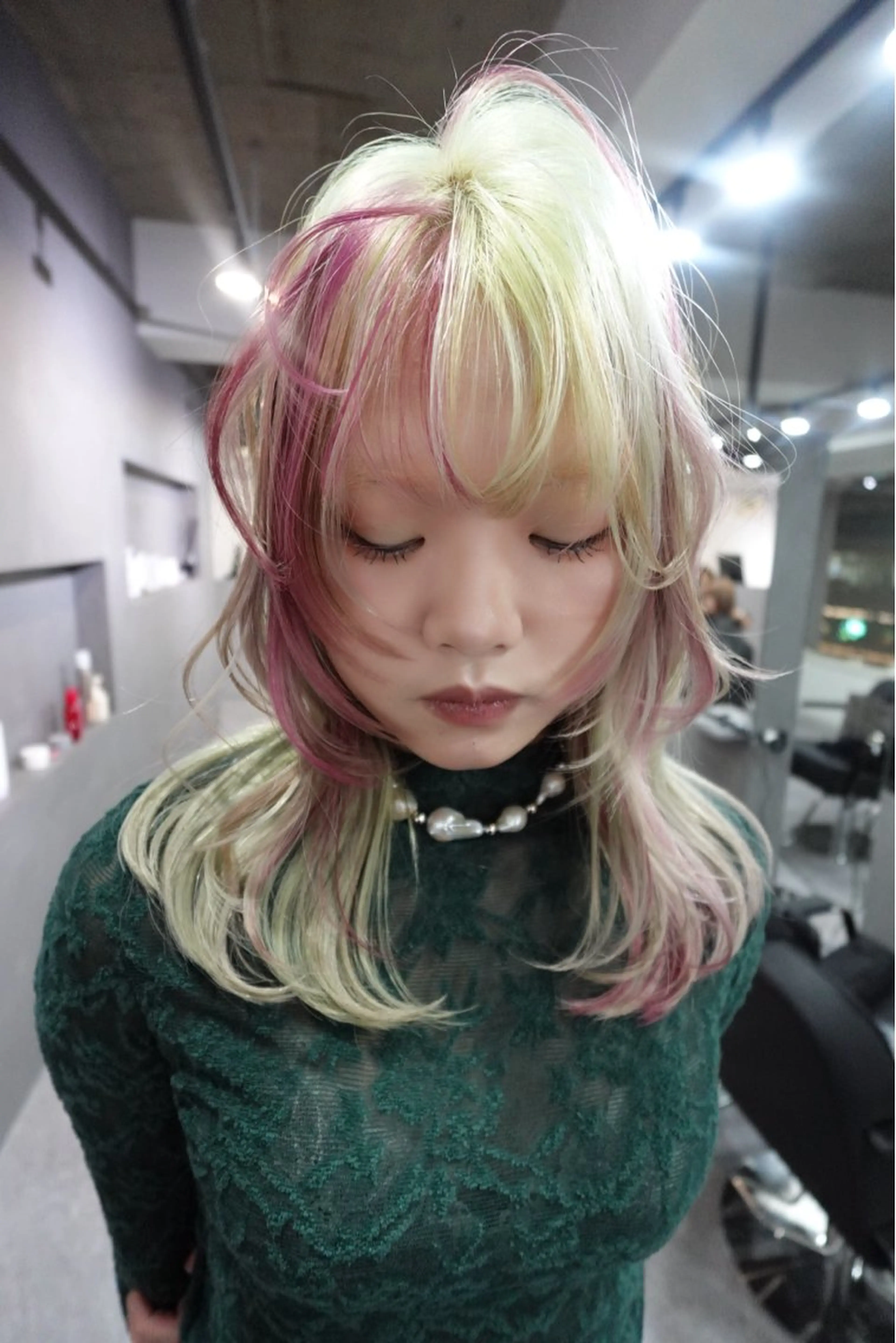 【ブリーチ2回➕ケアカラー➕トリートメント➕枝毛調整】#ブロンド#ホワイト#ハイトーン#ダブルカラー#ペールトーンの写真