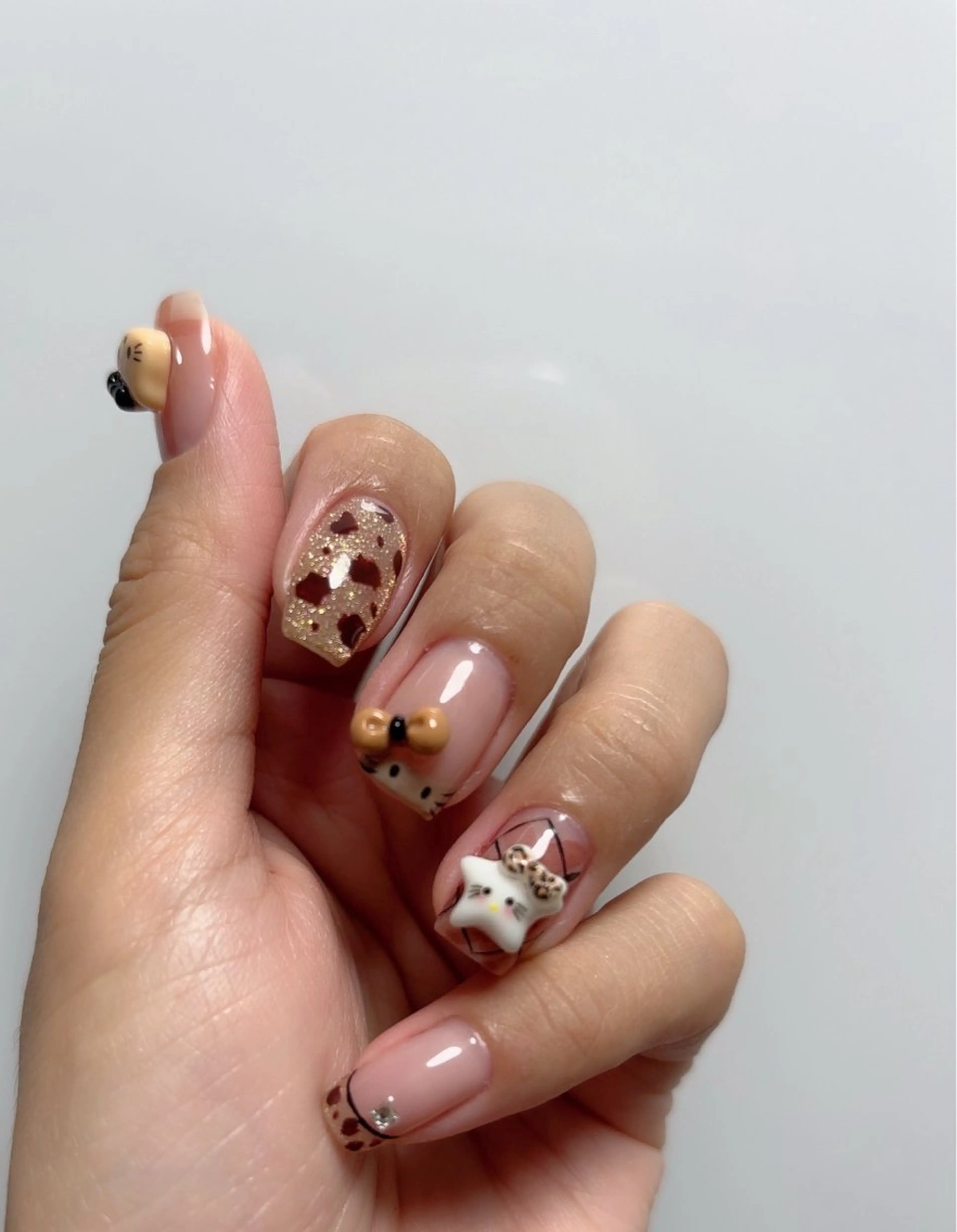 ネイル 小澤 梨奈のネイルデザイン