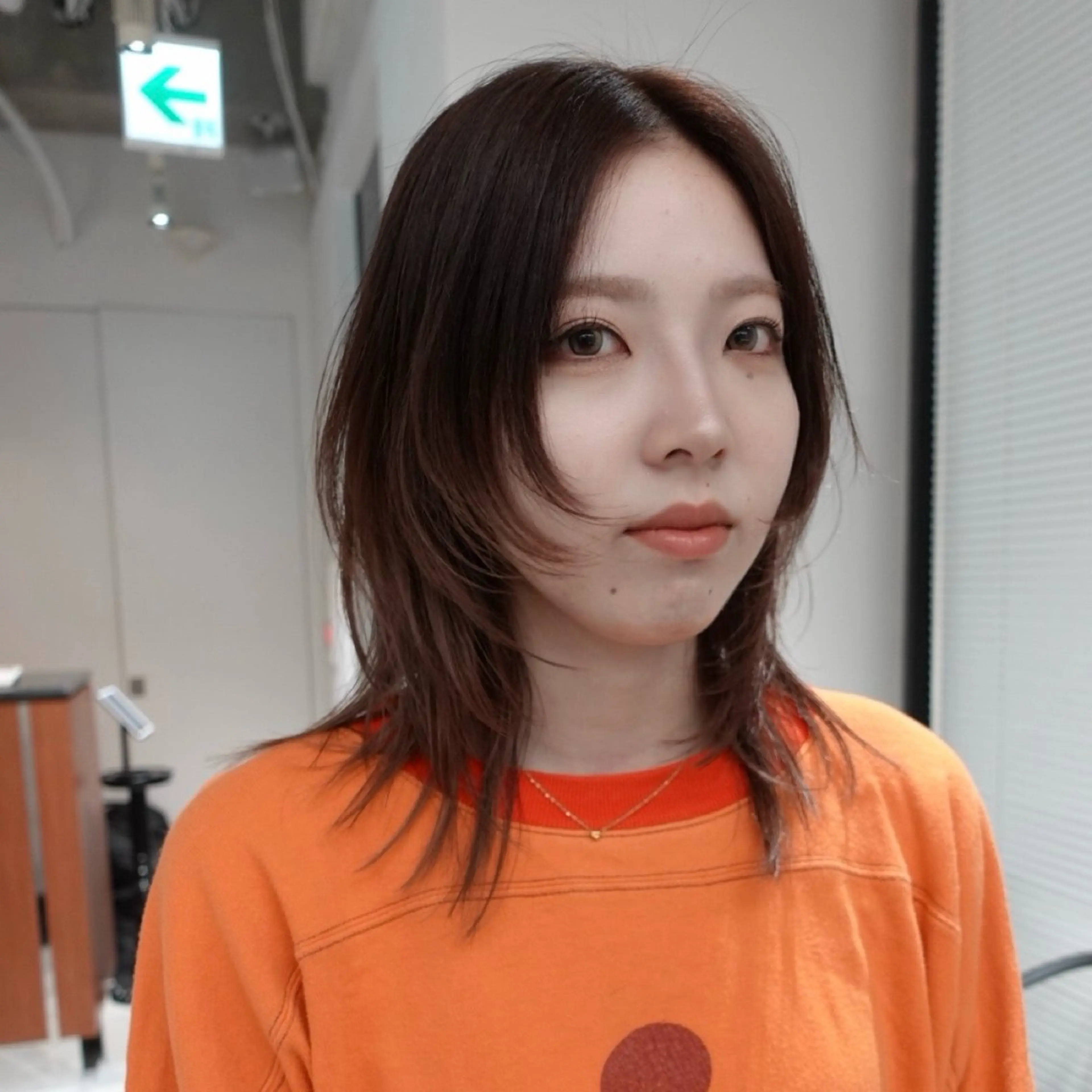 セミロング カラー ヘアアレンジ グラデーションカラー レイヤーカット カット ヘアカラー 🌐サトウ リョウ🌐のヘアスタイル