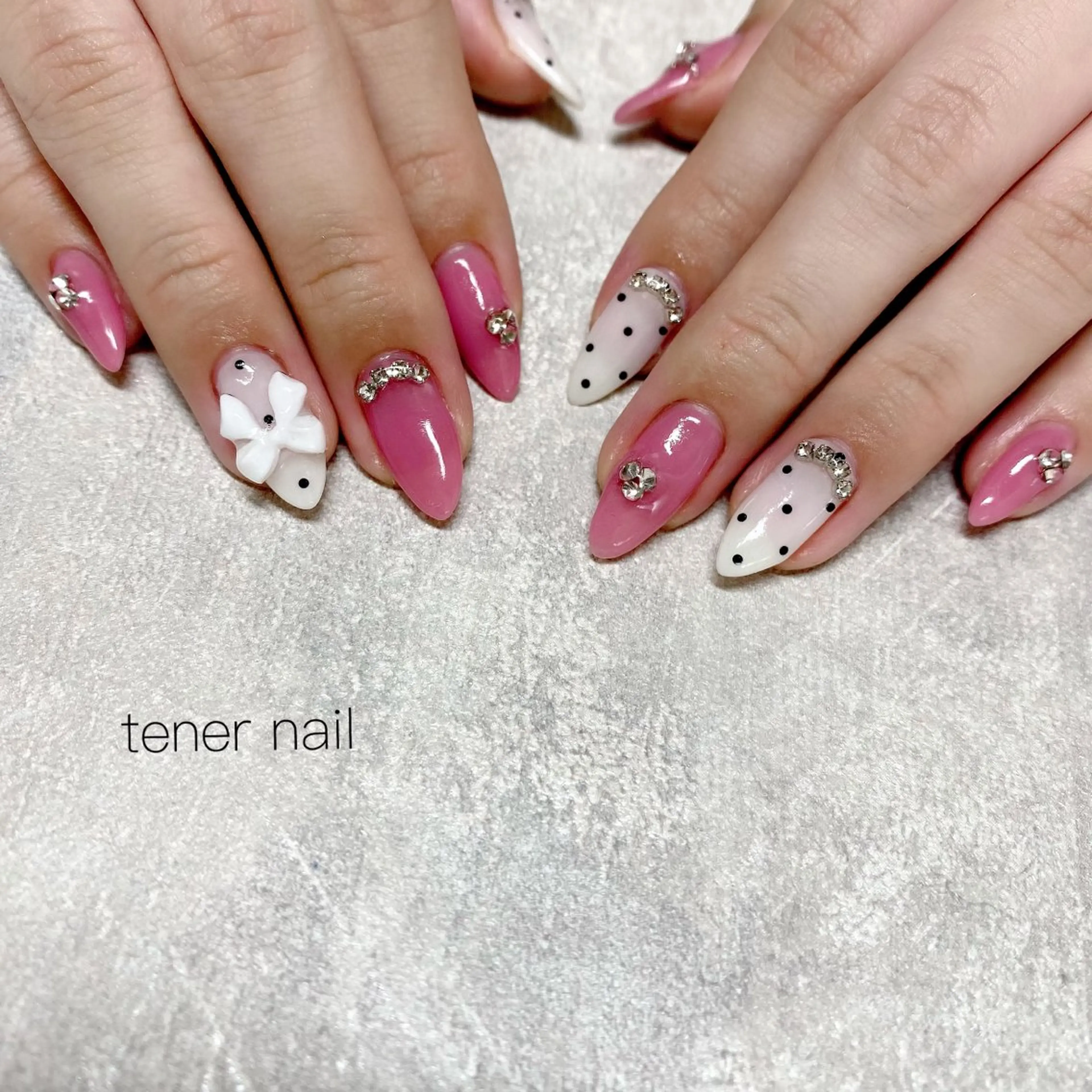 ネイル ドット ピンク リボン ハンドネイル テネルネイル tener nailのネイルデザイン