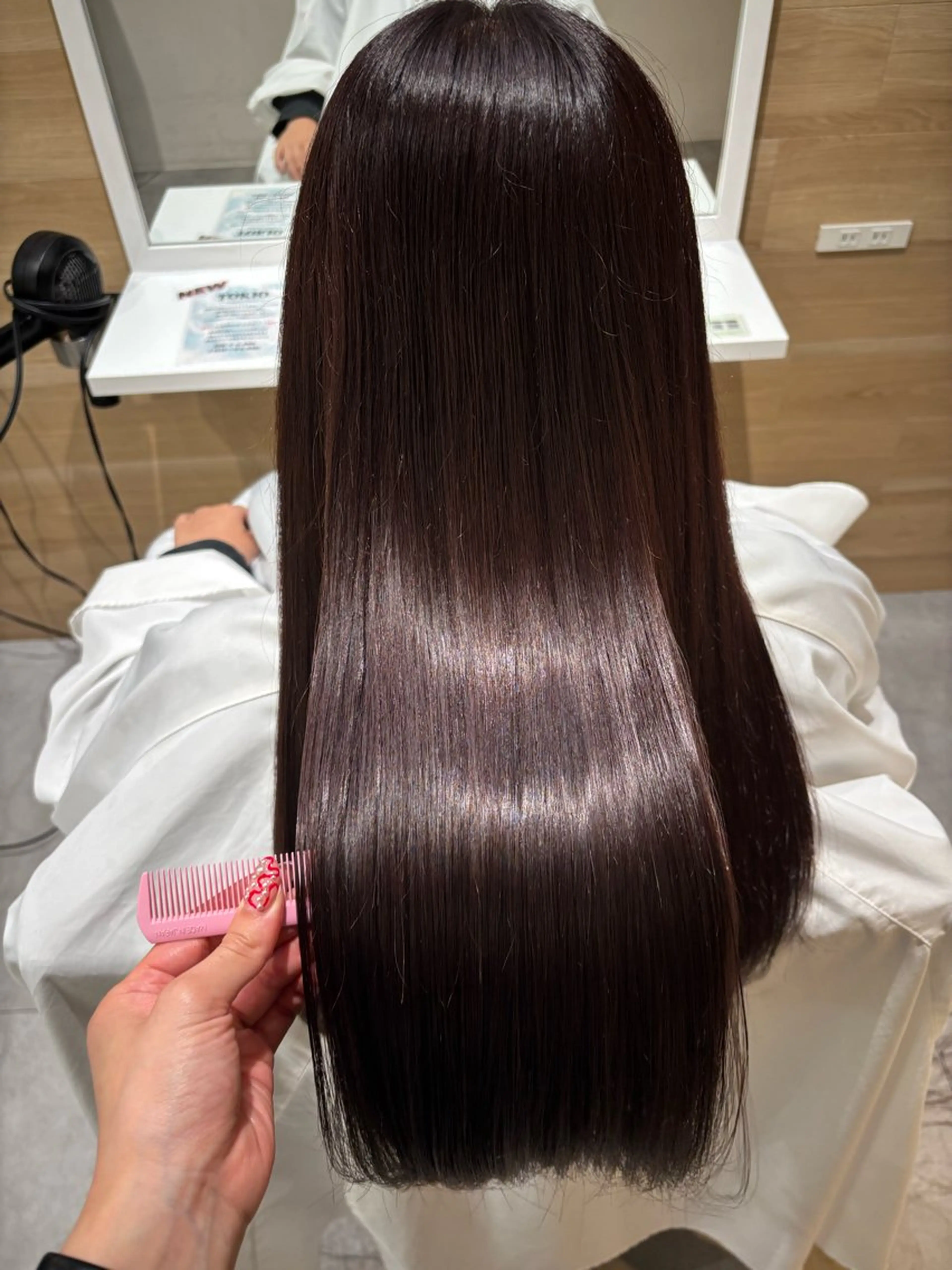 ロング カラー 長岡 明音のヘアスタイル