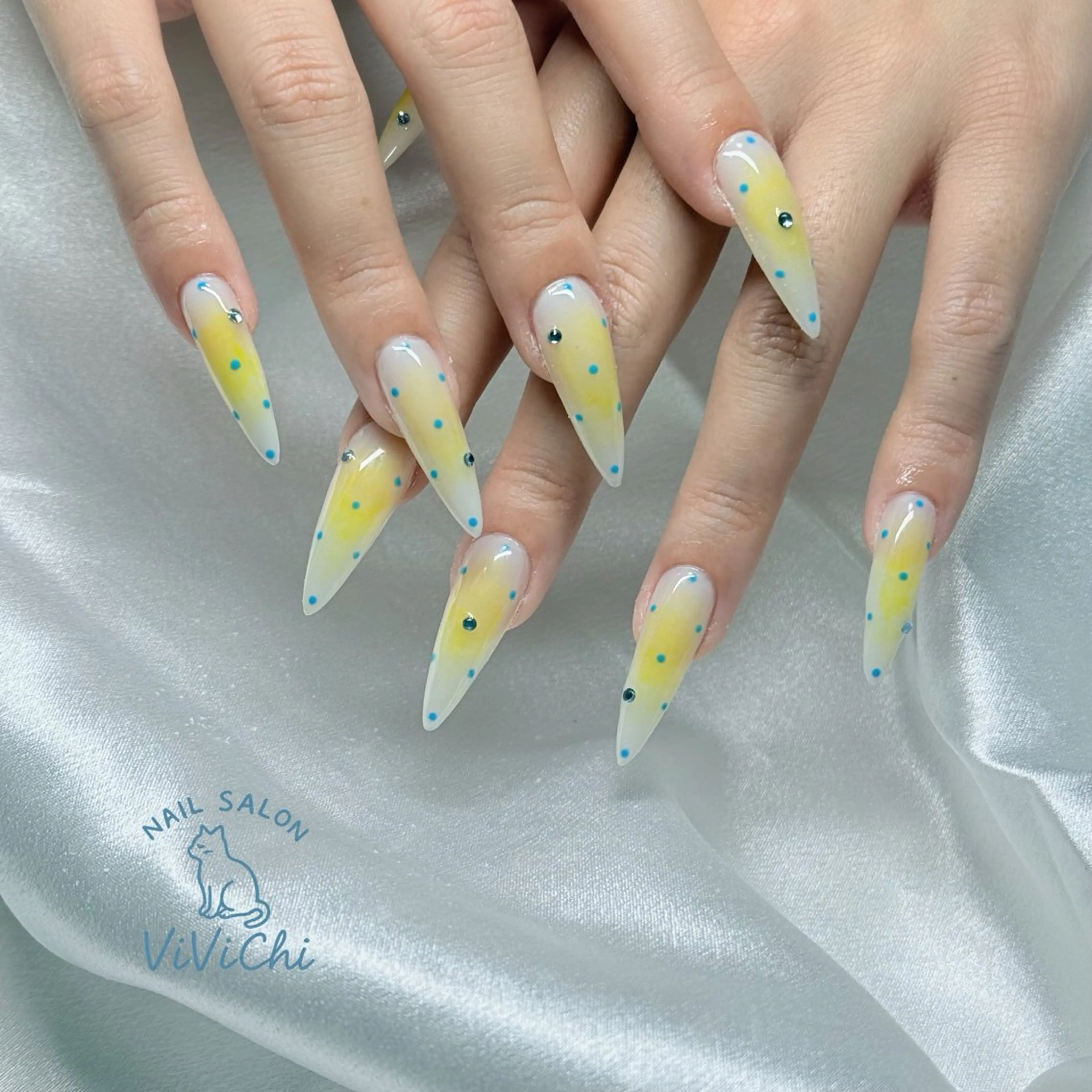 ネイル ハンドネイル ViViChi 梨帆のネイルデザイン