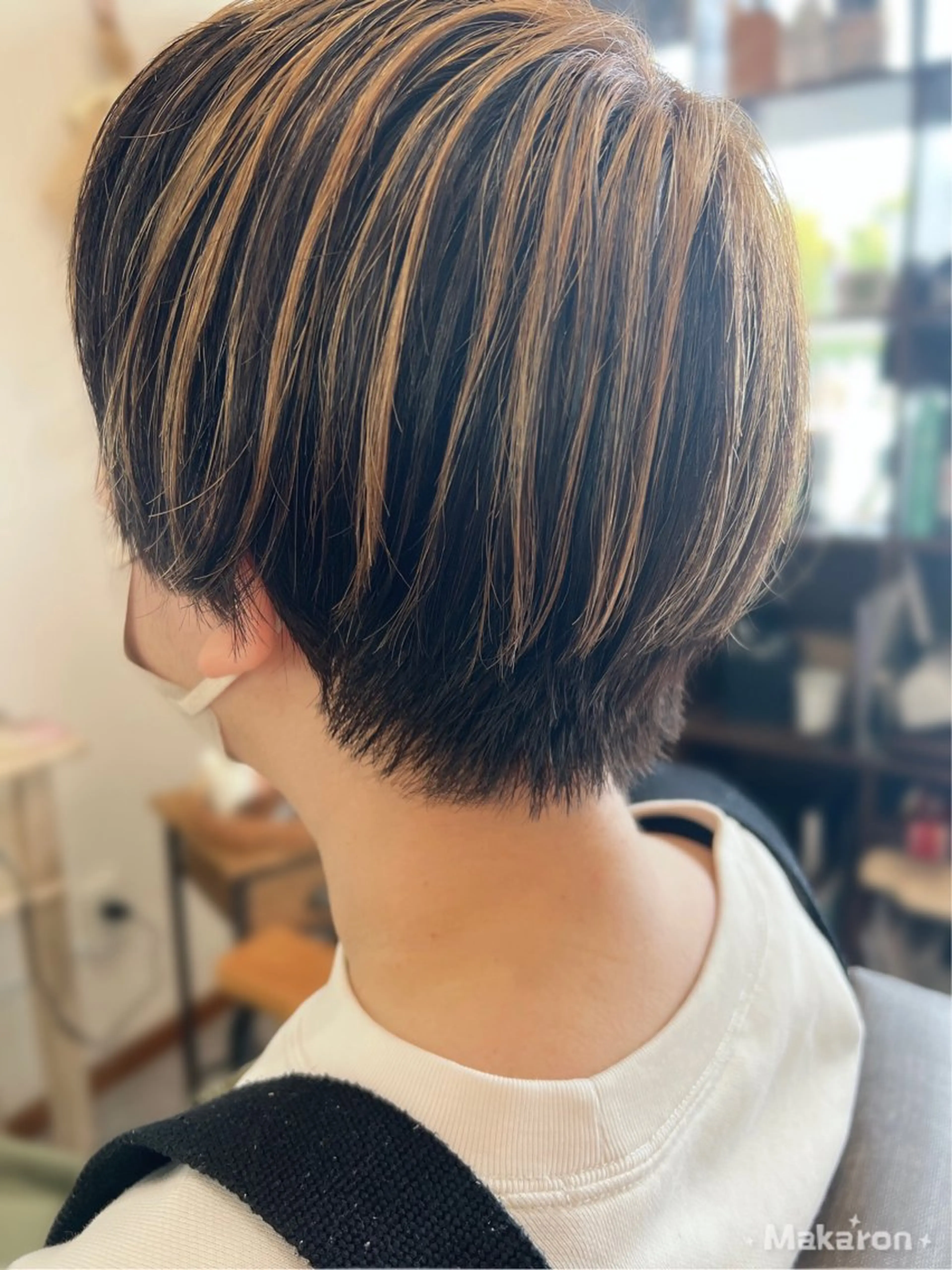 ショート カラー ベージュカラー インナーカラー hair works raptureのヘアスタイル