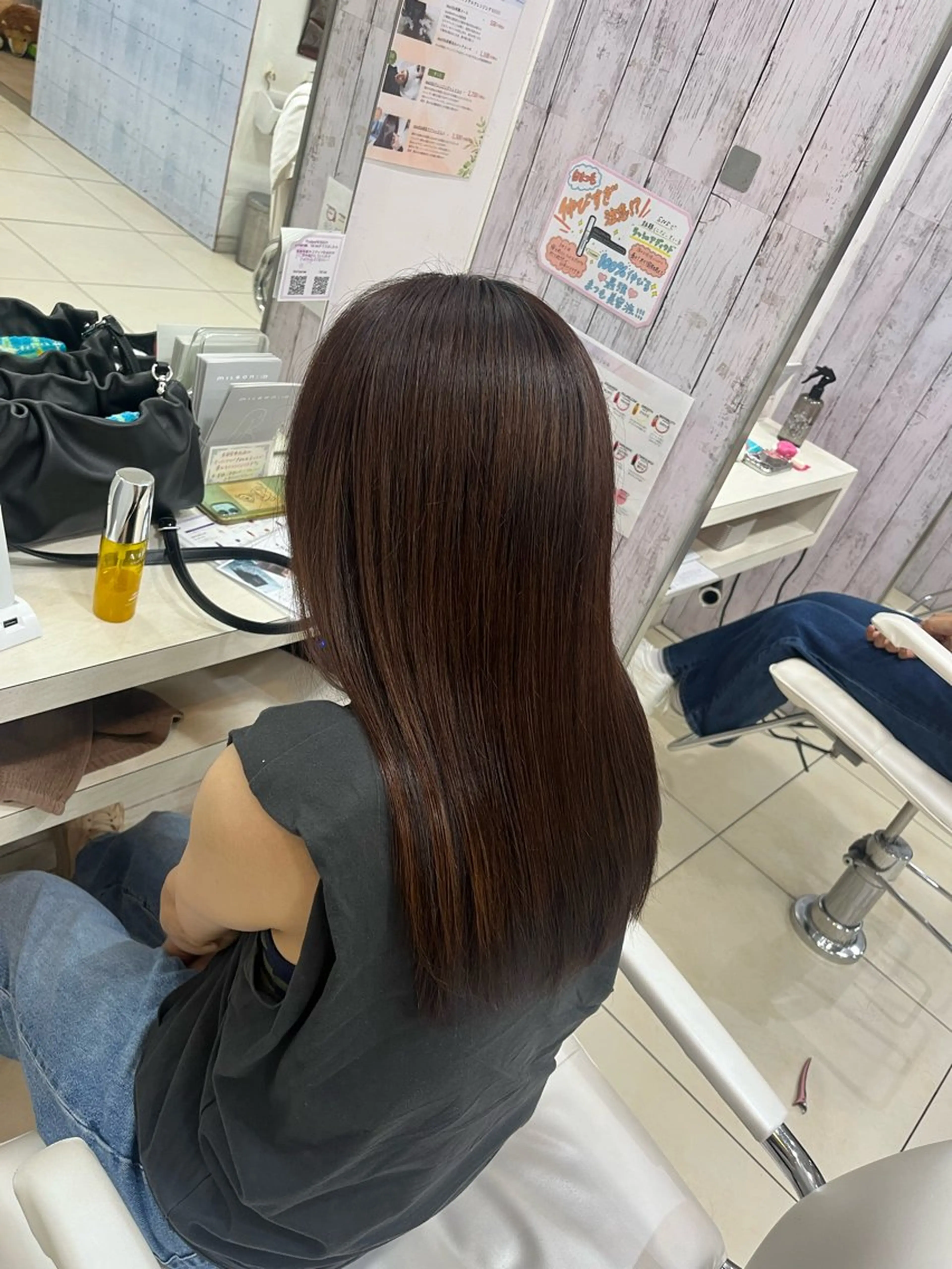 セミロング ヘアカラー トリートメント 【髪質改善カラー】 あむ·. ⟡ 🖤のヘアスタイル