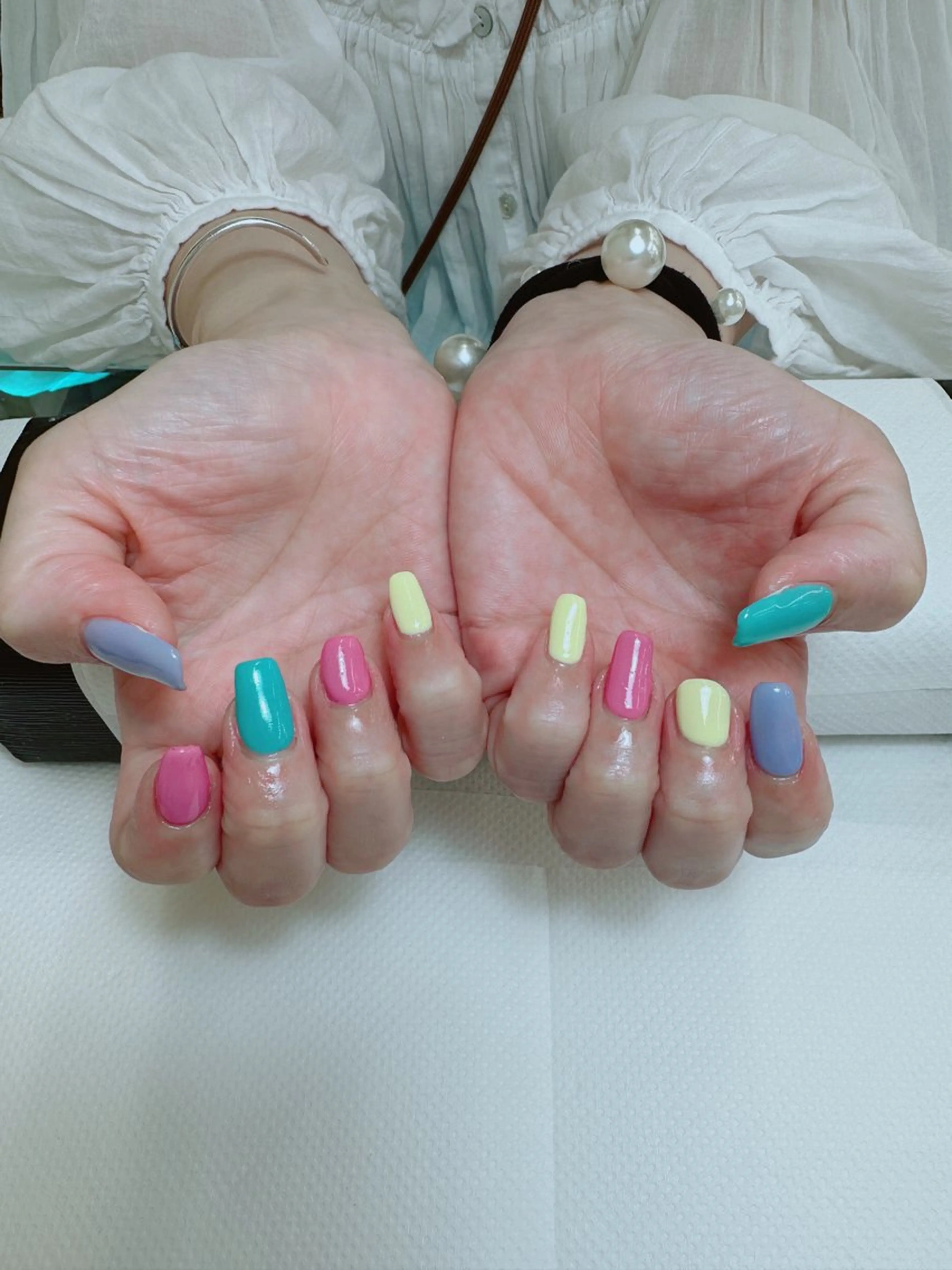 ネイル パステルネイル ハンドネイル 🎠きしもと あずさ⛱のネイルデザイン