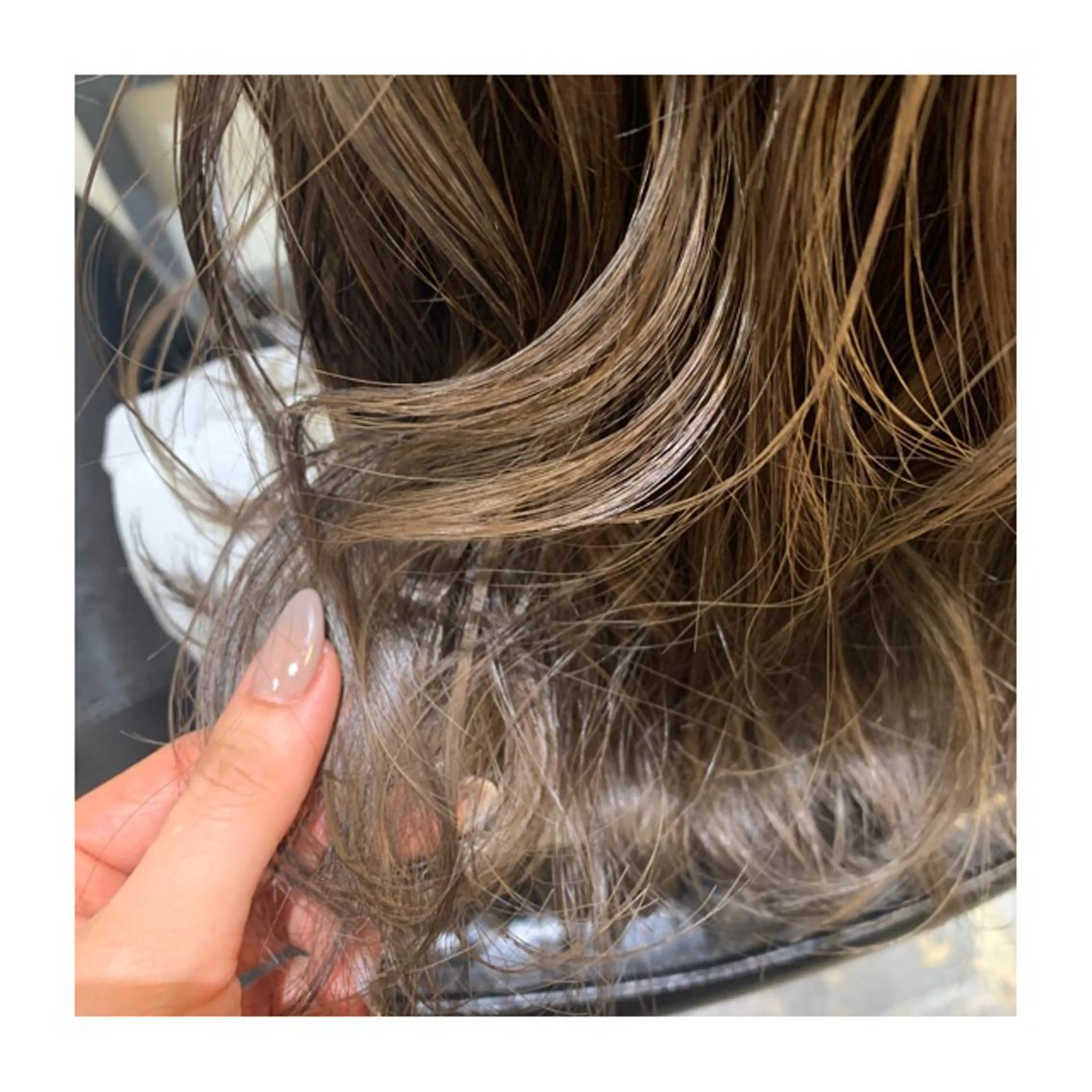 セミロング カラー UMEDA FIGAROのヘアスタイル