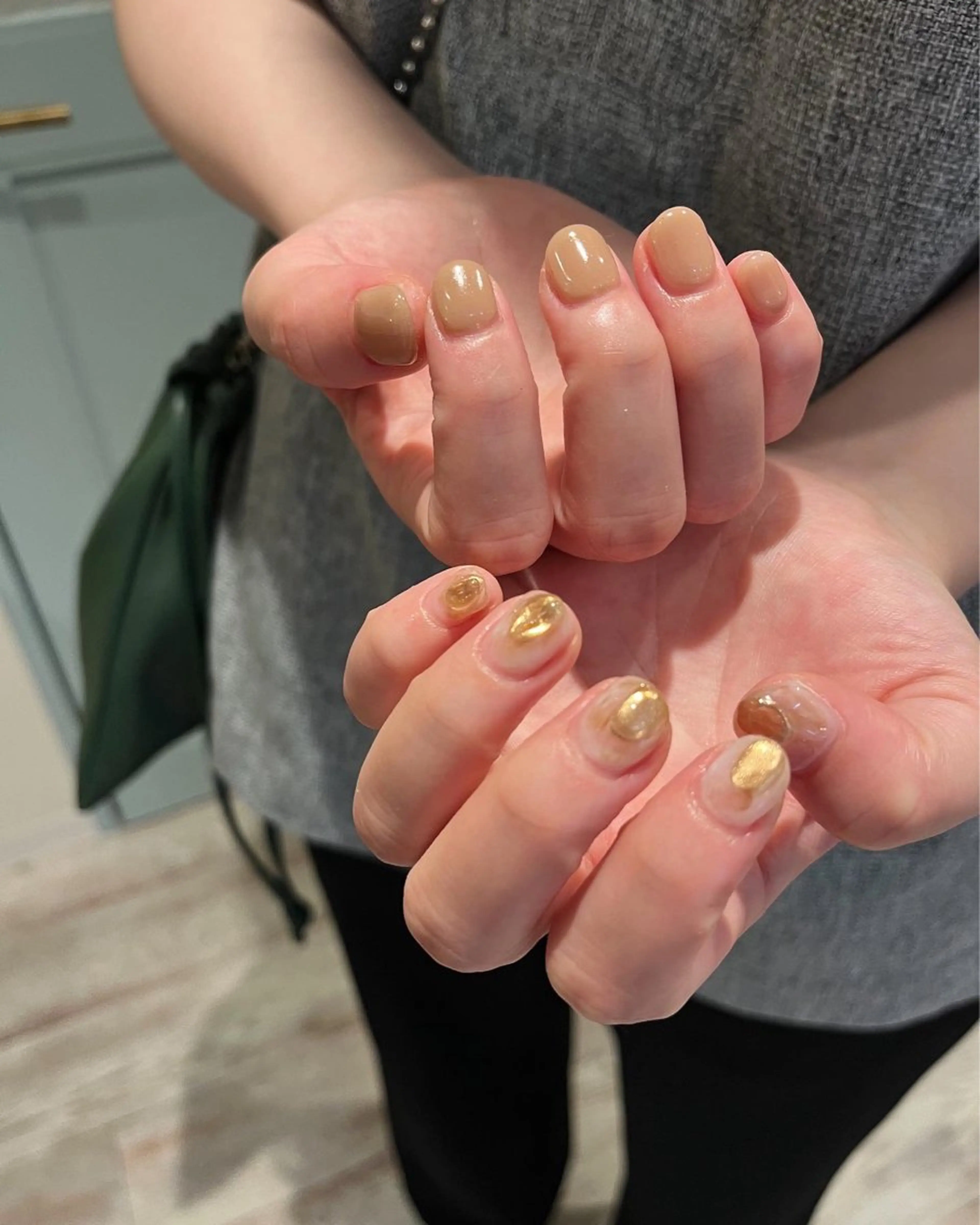 ネイル ハンドネイル une／YUKINA 🫧大人nuanceのネイルデザイン