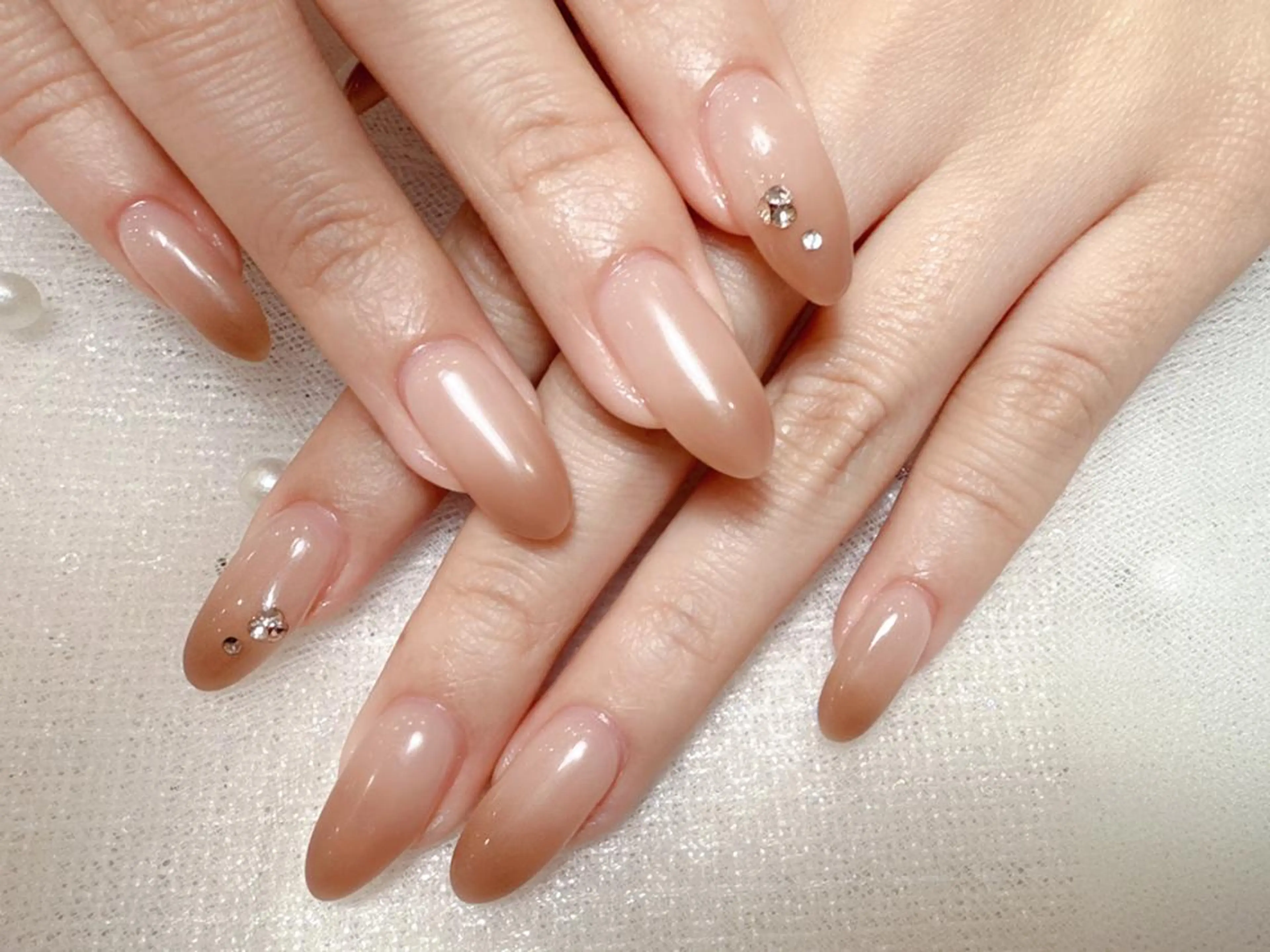 ネイル オーロラネイル べっ甲ネイル フットネイル フレンチネイル ジェルネイル ハンドネイル ユナ 池袋のネイルデザイン