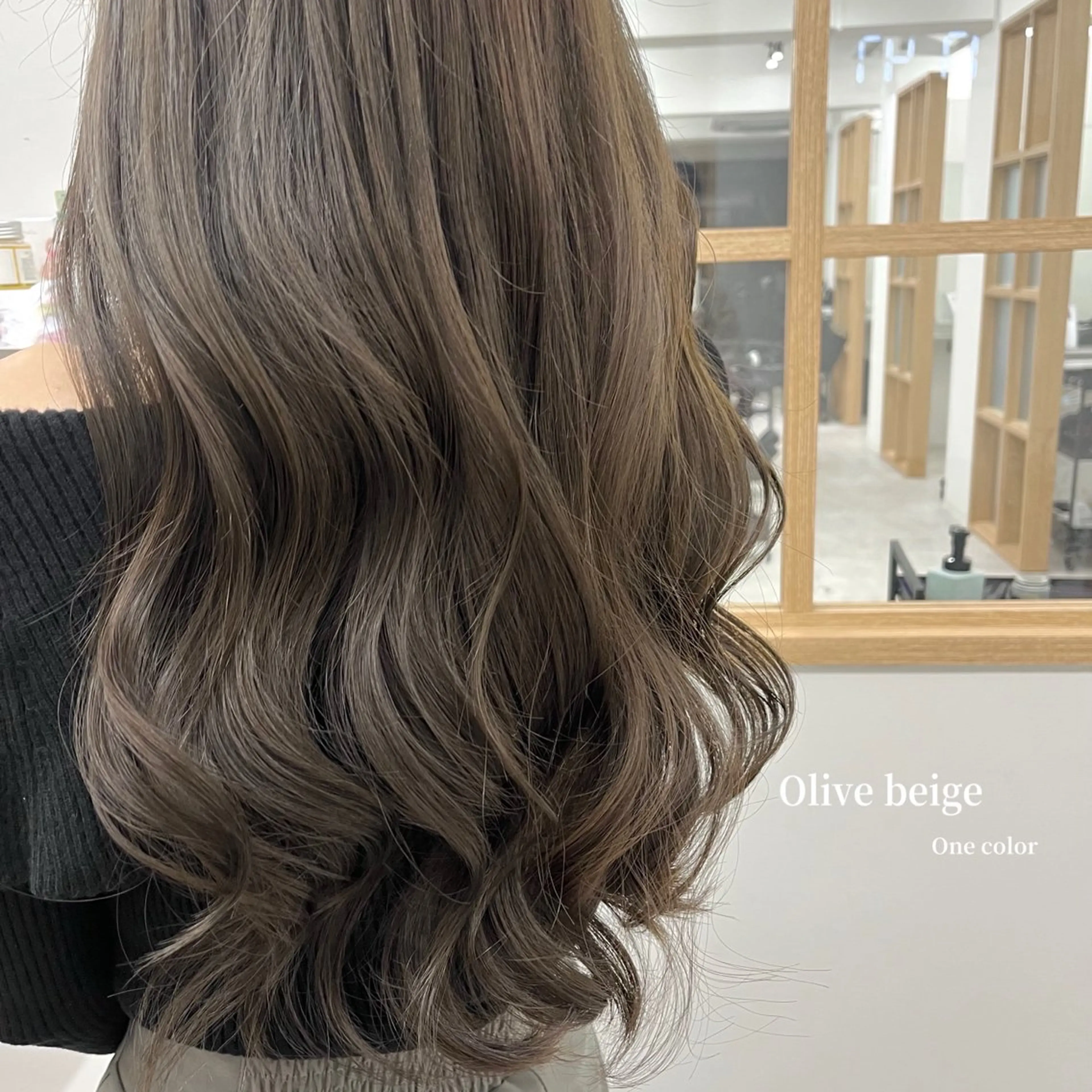 ロング カラー 柔らかオリーブ🌿 HIMARI🌻のヘアスタイル