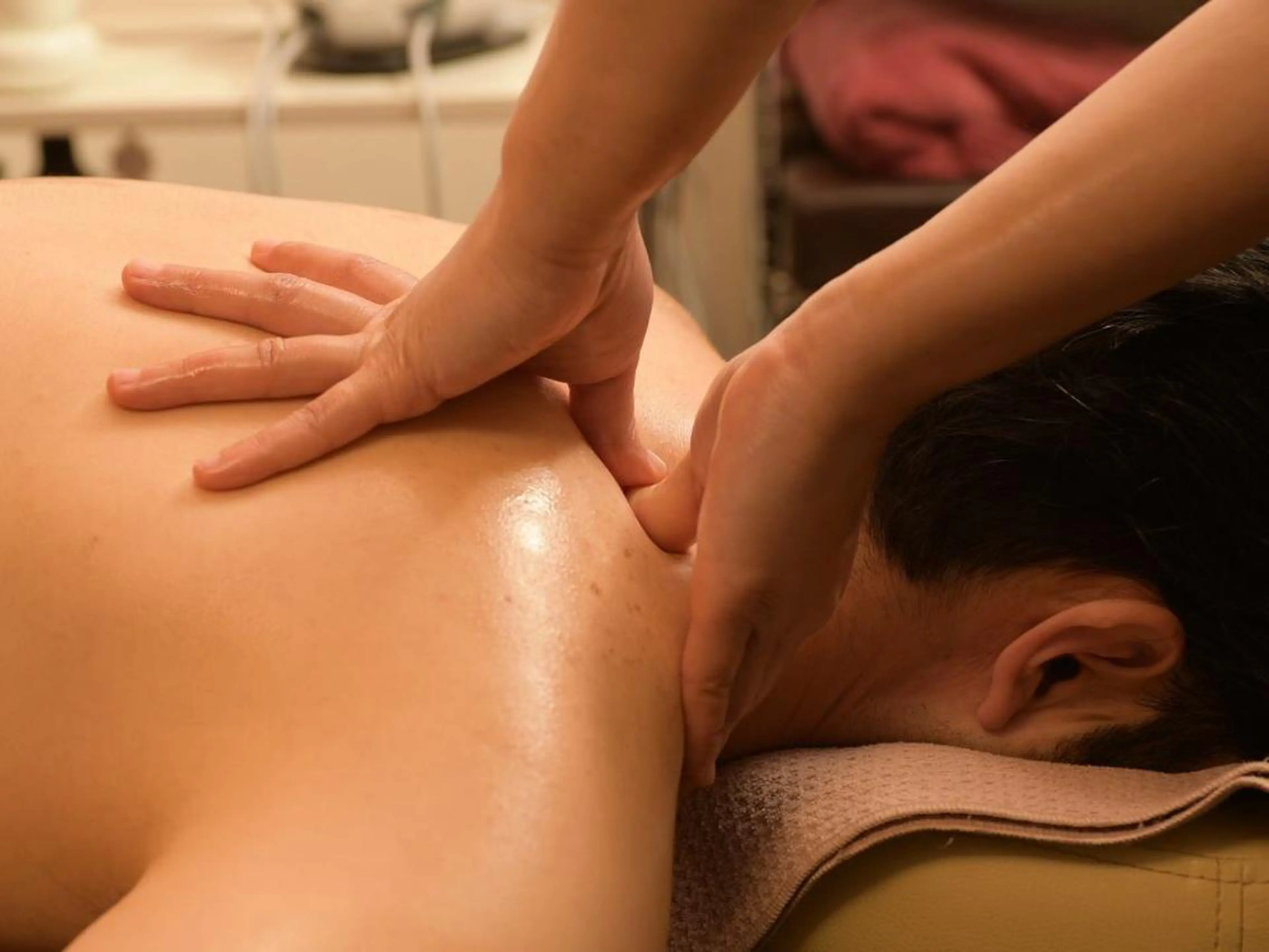 ホットプラセンタアロマトリートメント基本90分の写真