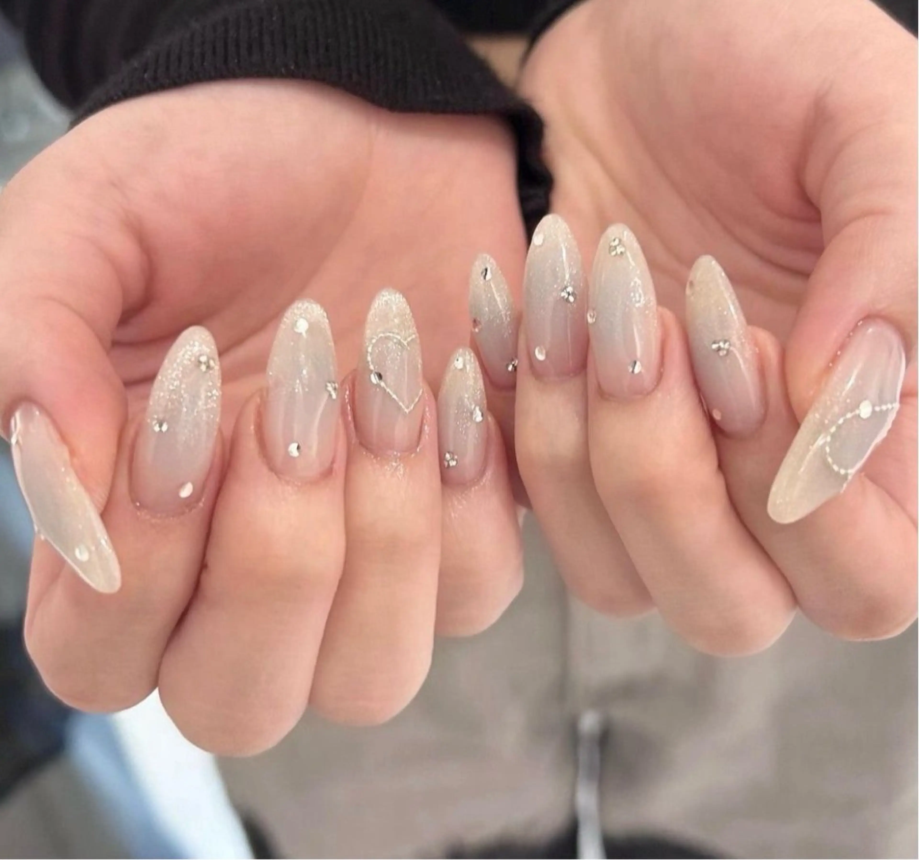 カラー グラデーションカラー ピンクカラー ハンドネイル AIN Nailのネイルデザイン