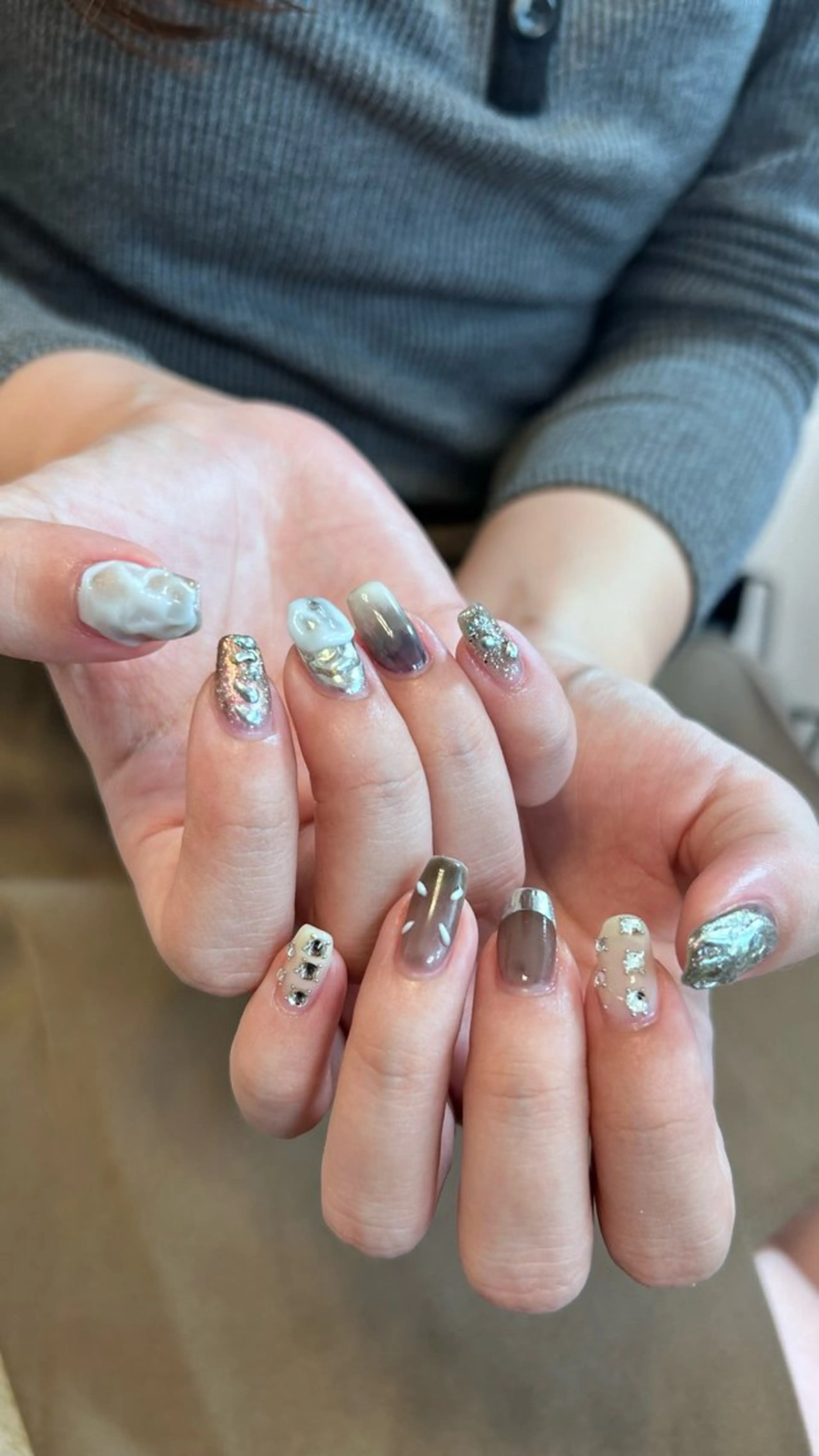 ネイル ニュアンスネイル ハンドネイル ハンドケア Atelier Ariのネイルデザイン