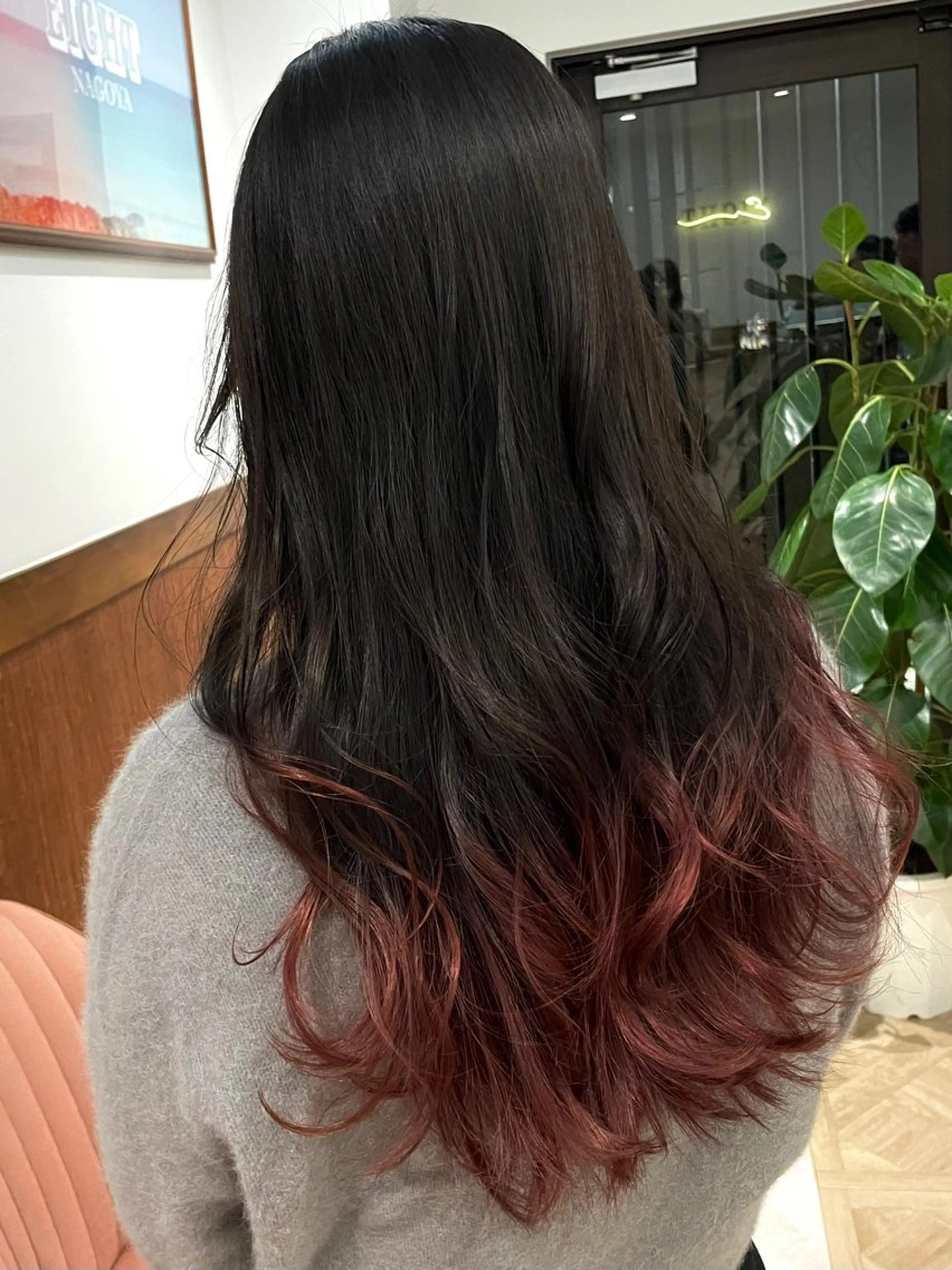 ロング カラー グラデーションカラー ピンクカラー 新實 ゆりあのヘアスタイル