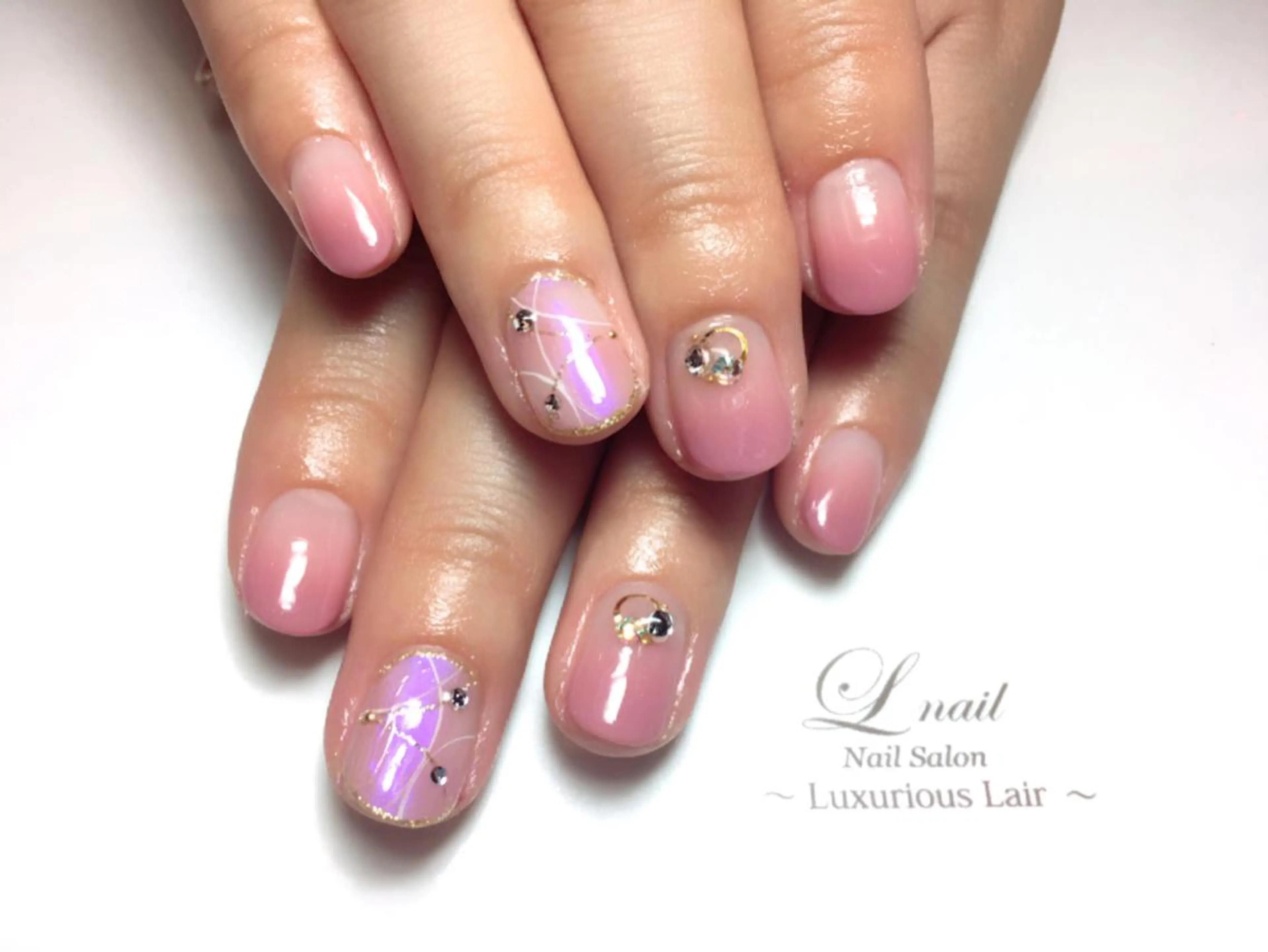 ネイル Li'leaNail AINAのネイルデザイン