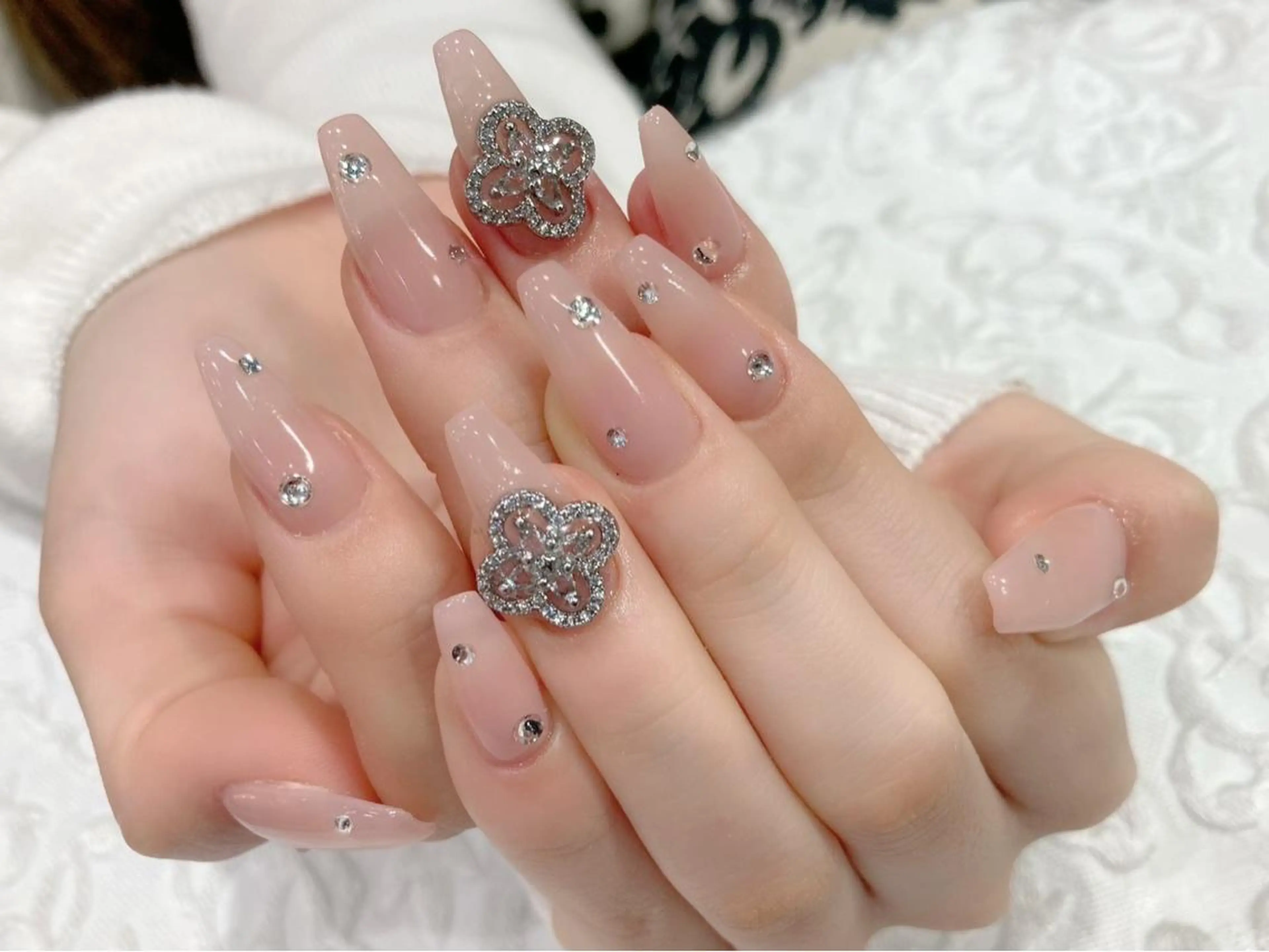 ネイル ワンホンネイル nailsalon mintのネイルデザイン