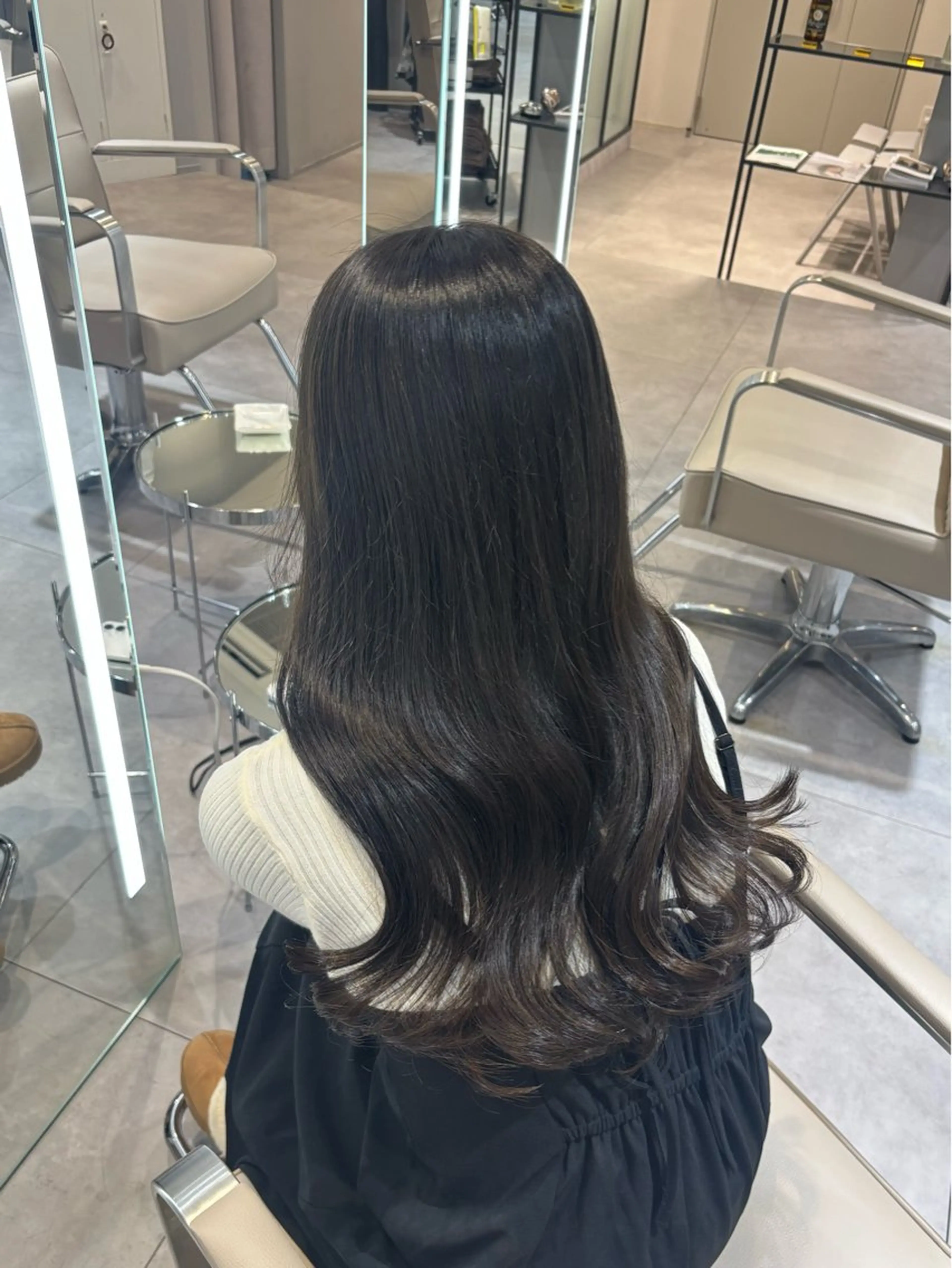 ロング カラー グレージュ オリーブグレージュ オリーブグレー ヘアカラー トリートメント miku/暖色カラー /メンズ歓迎のヘアスタイル