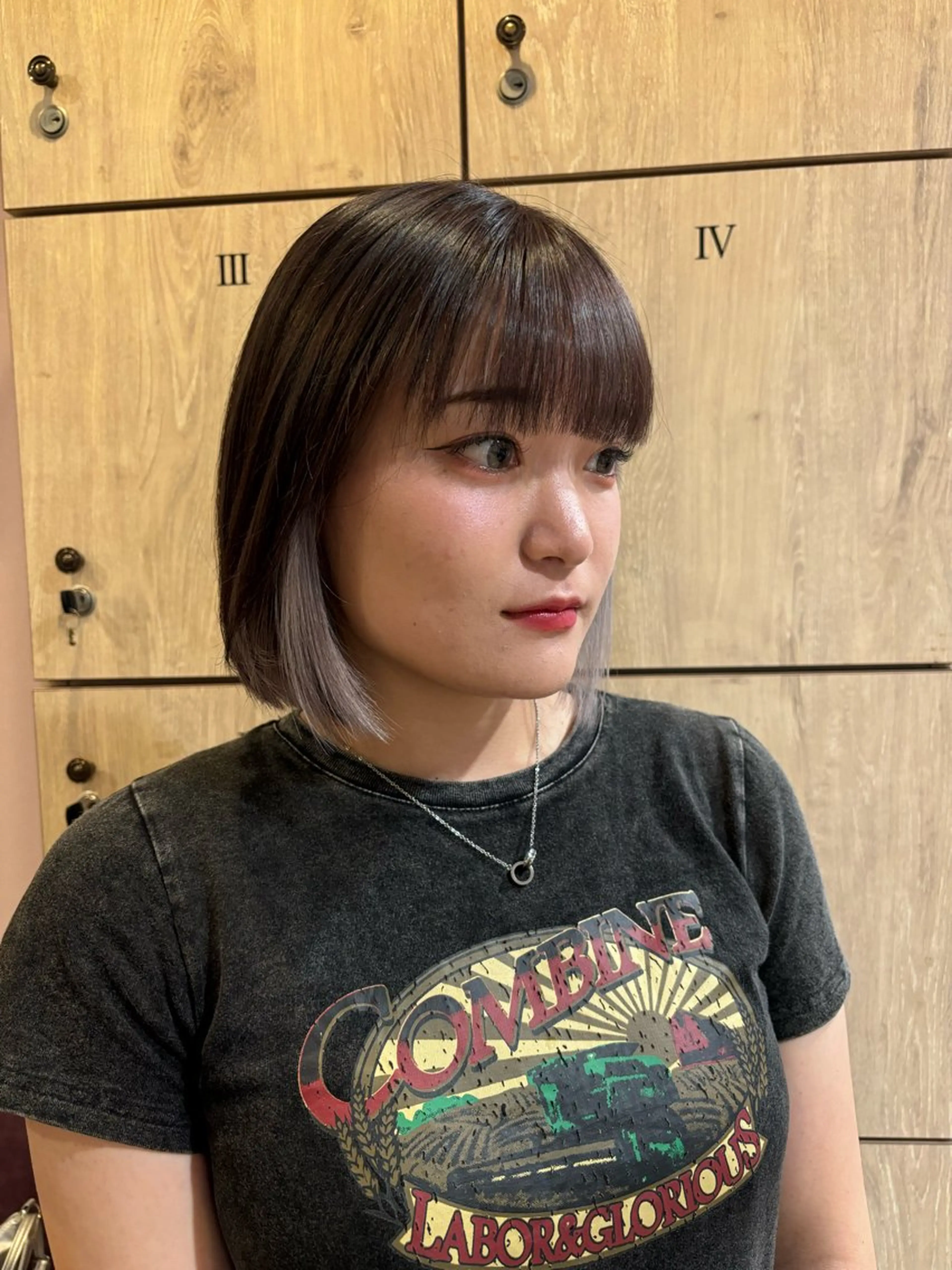 ミディアム カラー ブリーチ 透明感カラー デザインカラー インナーカラー 似合わせレイヤー/ Wカラー🧸こころのヘアスタイル