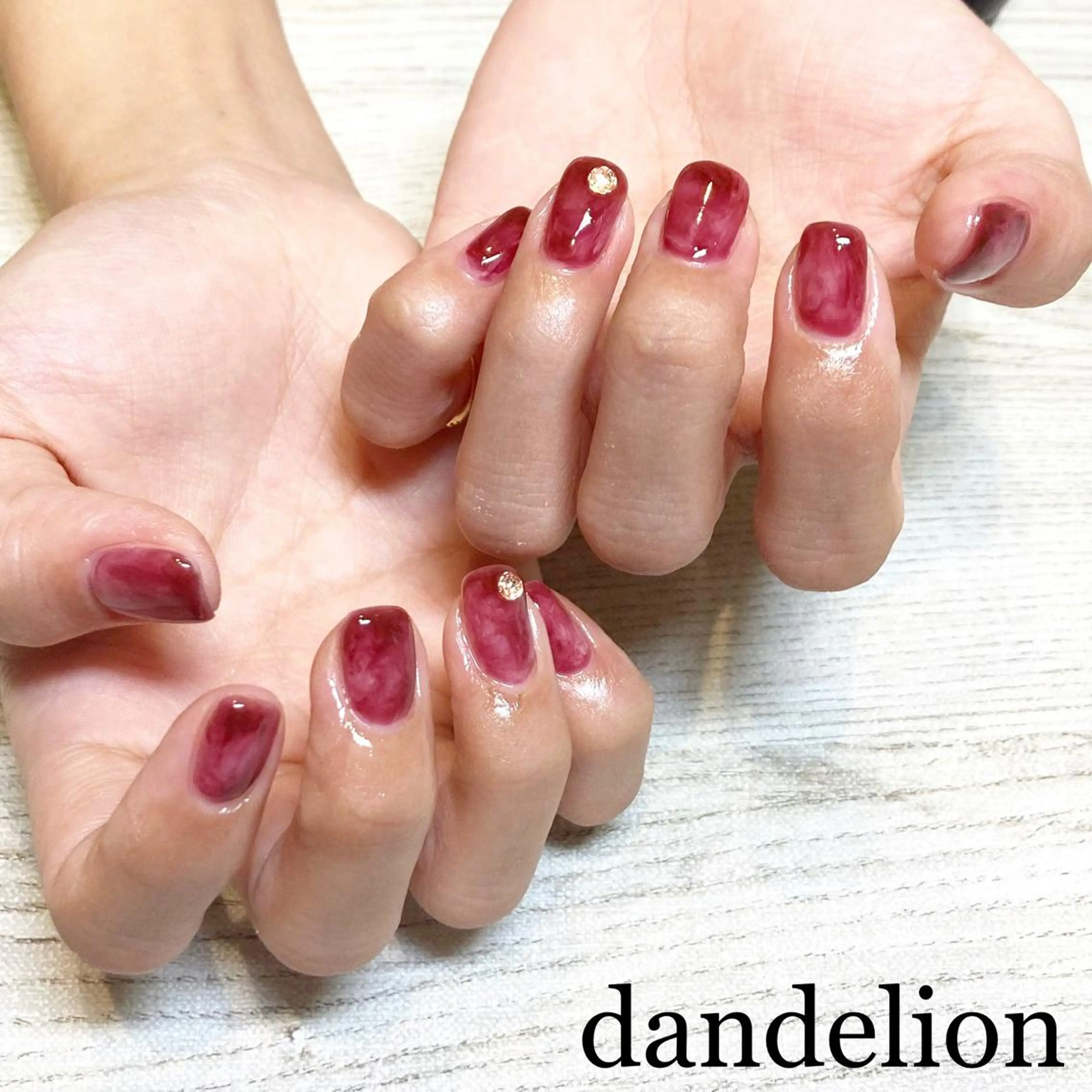 ネイル ハンドネイル ハンドケア dandelion ダンデライオンのネイルデザイン