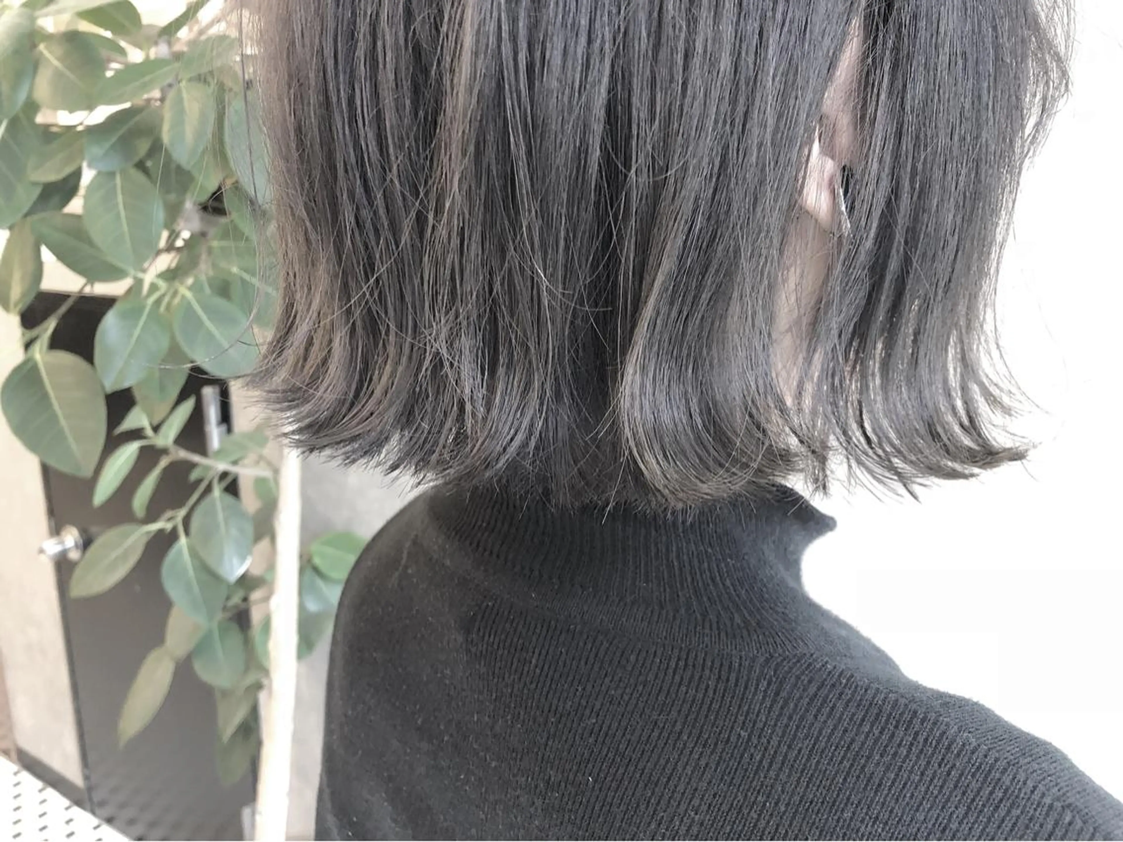 ショート カラー カット ヘアカラー トリートメント 顔周りレイヤー/韓国 ブリーチminamiのヘアスタイル