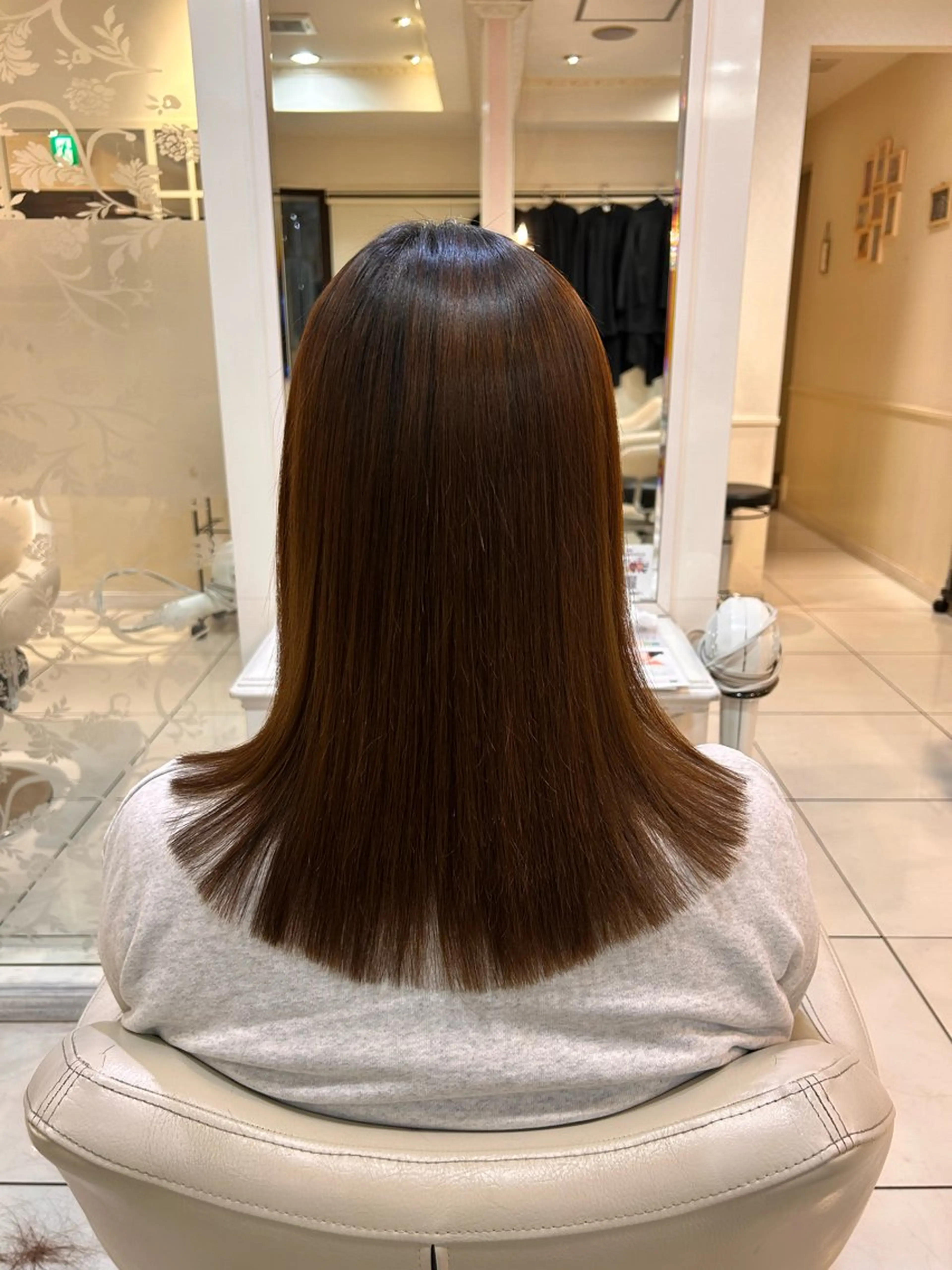 セミロング カット 縮毛矯正 生活が楽になる縮毛/ ブリーチなしレッドのヘアスタイル