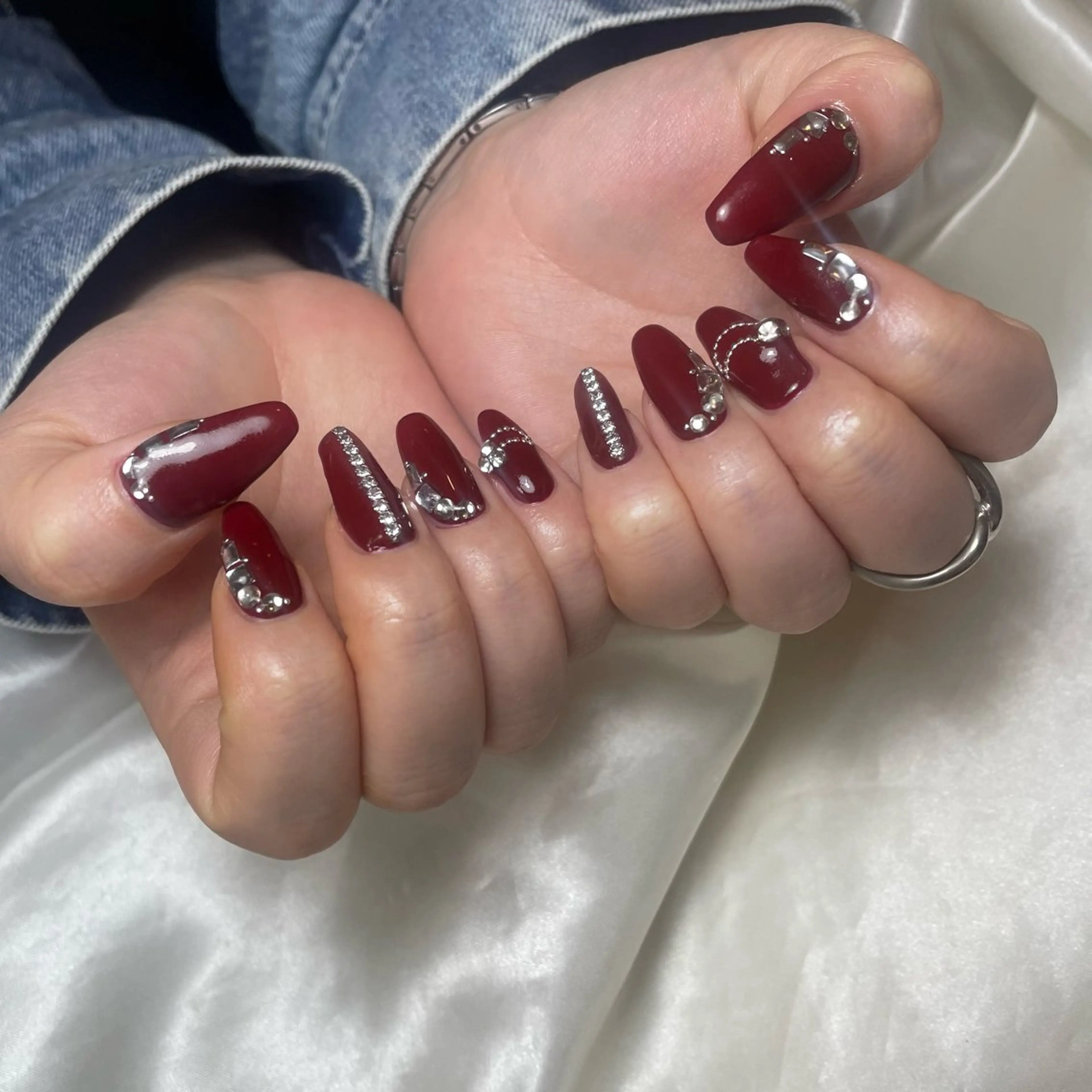 ネイル ハンドネイル フットネイル パーツたくさん🍓 SUMIのネイルデザイン