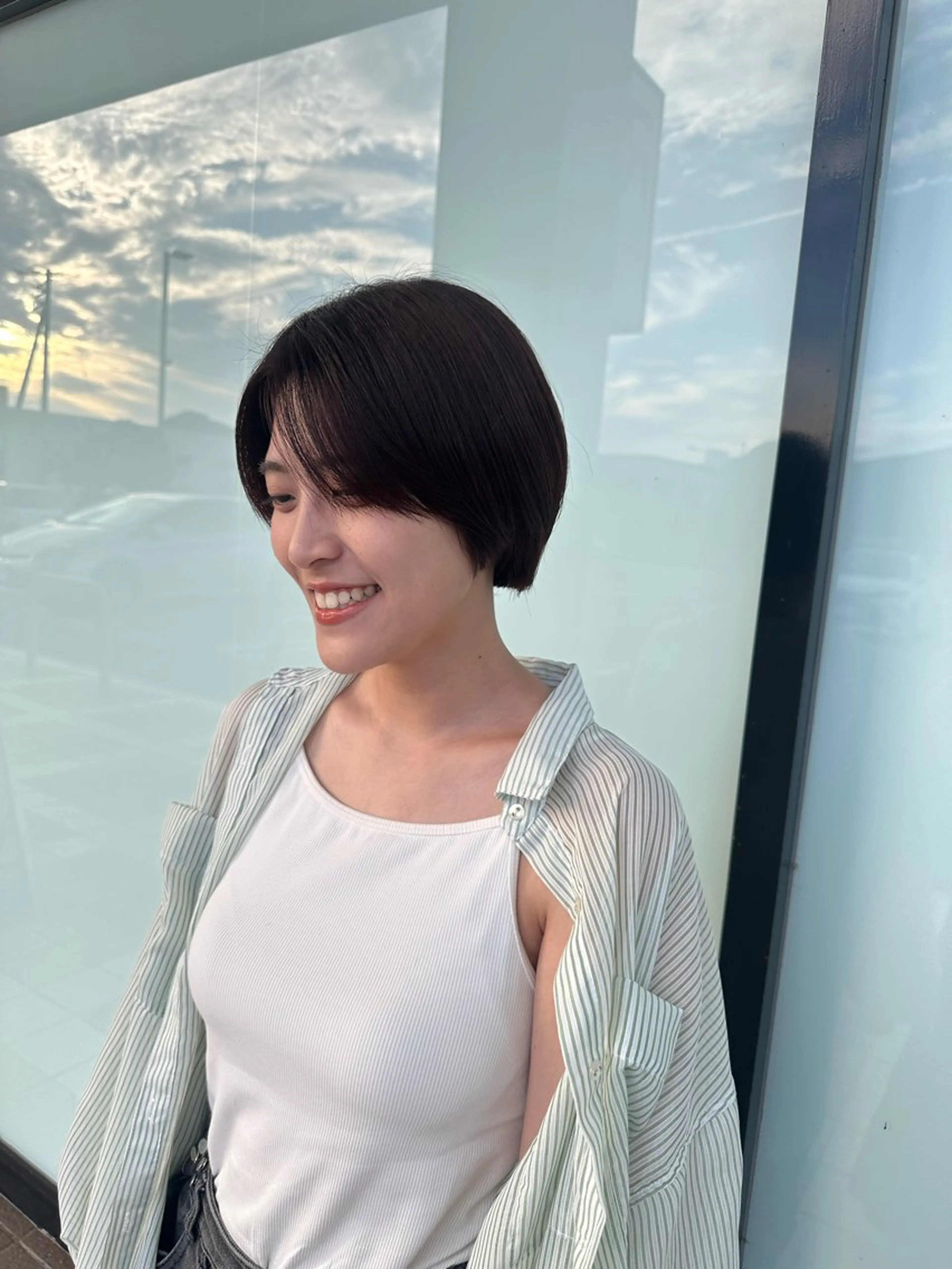 ショート カラー ショートヘア カット ヘアカラー トリートメント 寺川 ちなつのヘアスタイル