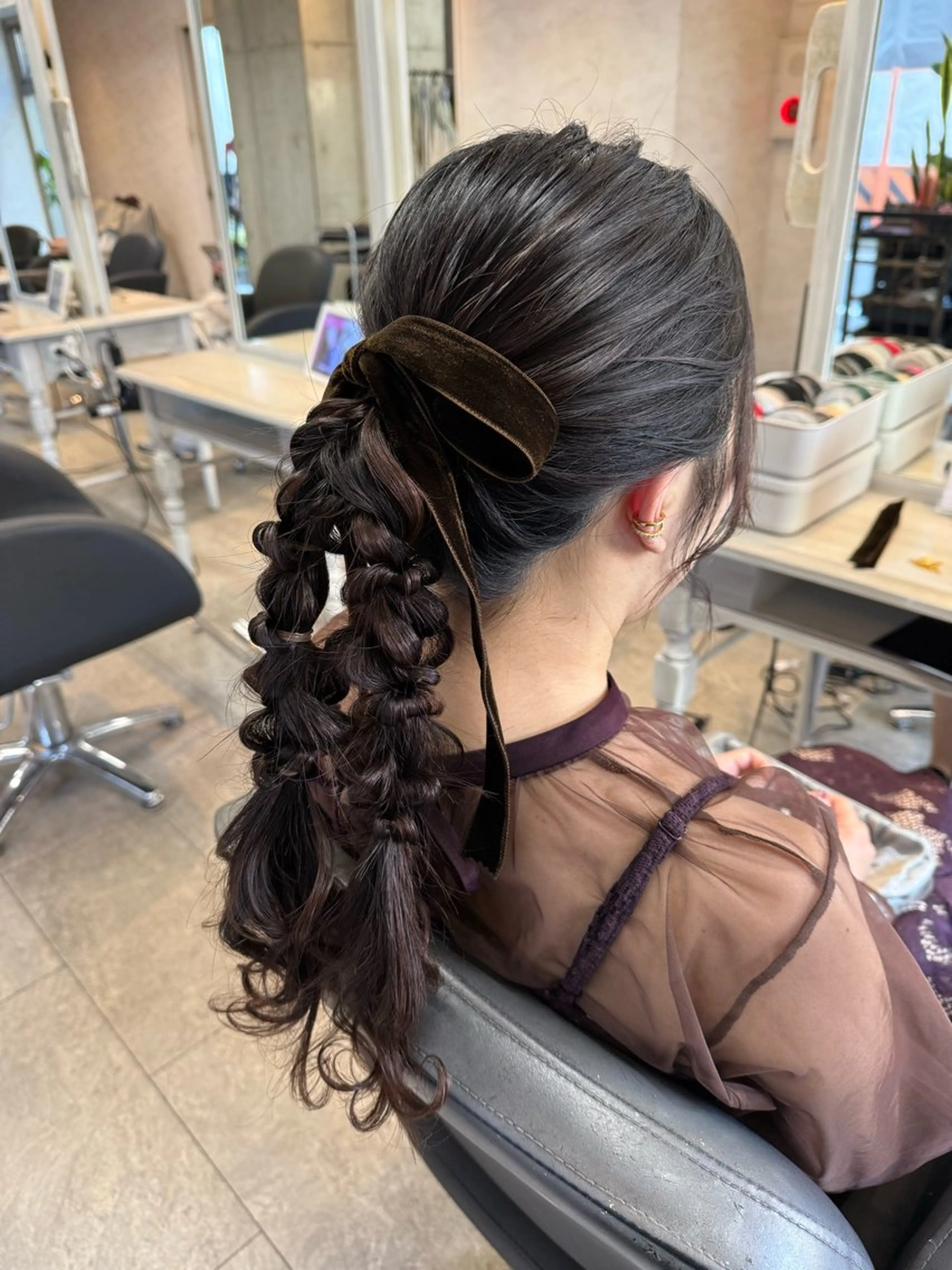 ロング ヘアアレンジ 女性に人気♪ はやしほのかのヘアスタイル