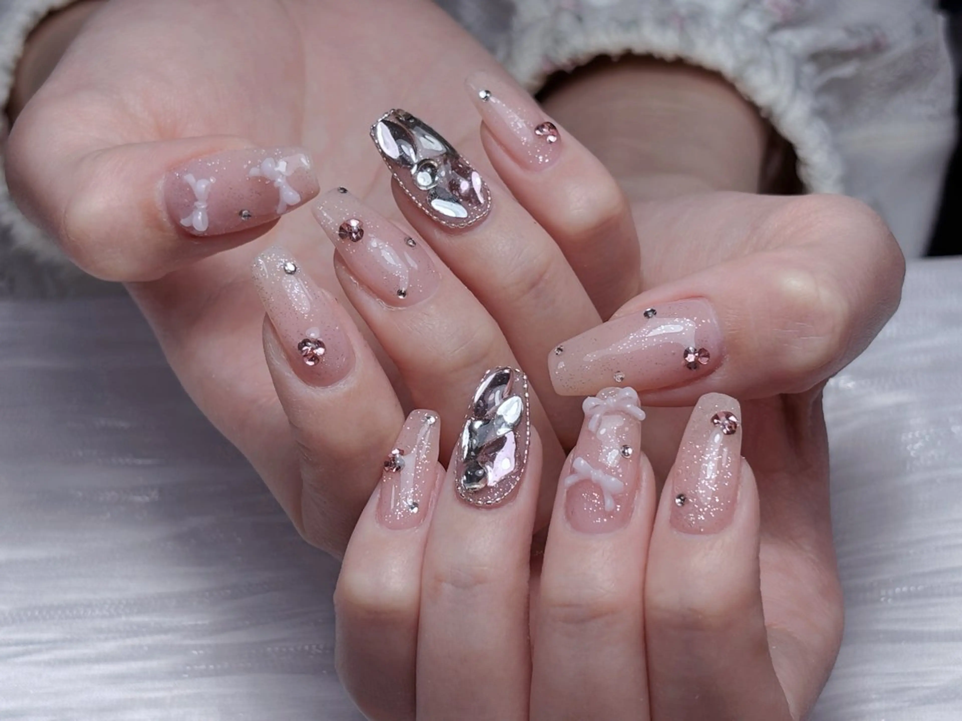 ネイル フラッシュネイル フレンチネイル グラデーション ラメ(グリッター) ネイルチップ ハンドネイル 小林 凛のネイルデザイン