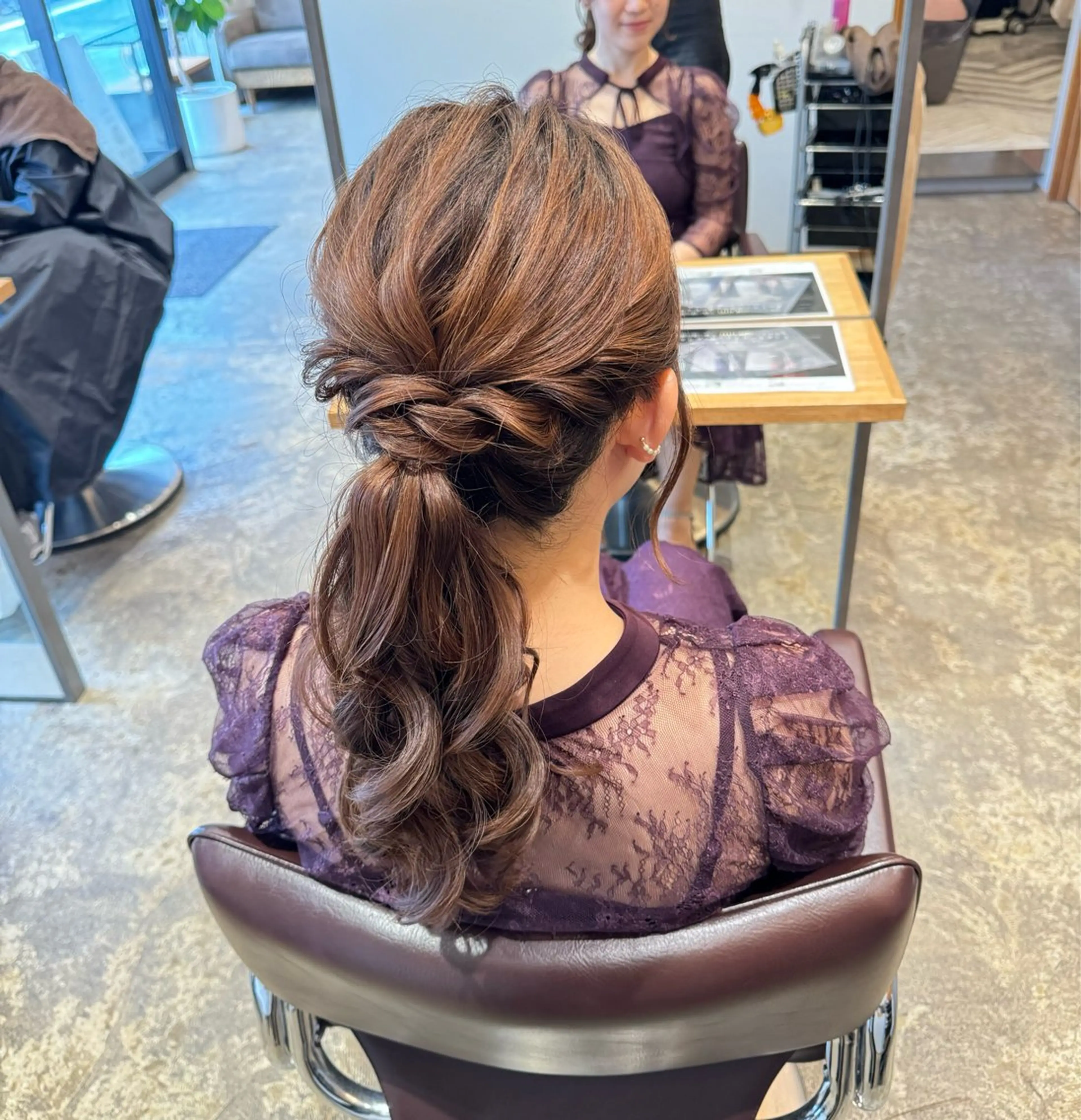 セミロング カラー ヘアアレンジ ヘアセット RINA 🦋🫧のヘアスタイル