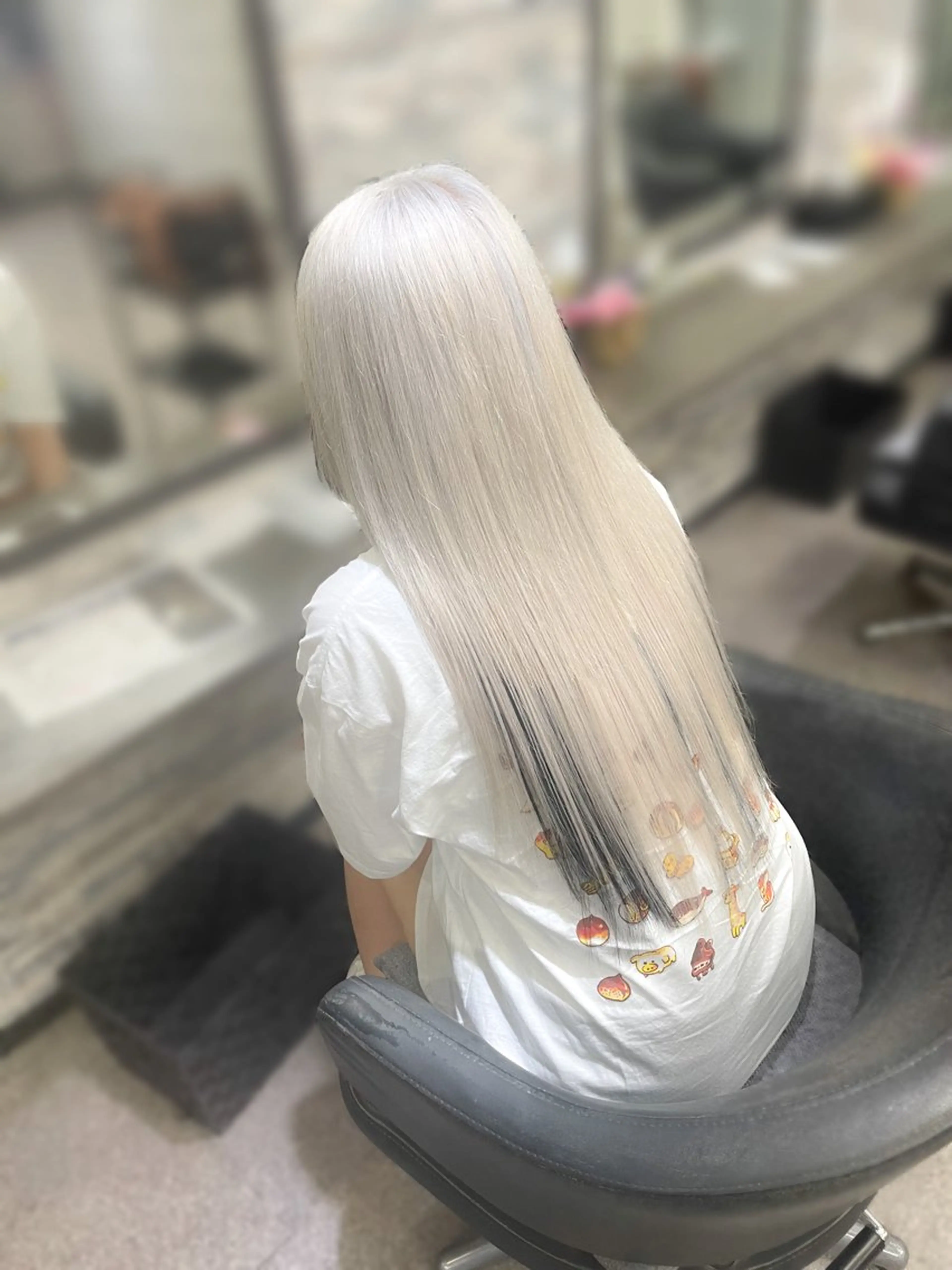 ロング カラー エクステ 髪質改善 トリートメント カット ヘアカラー トリートメント エクステ ハイトーンエクステ 🎩カズキ🎩のヘアスタイル