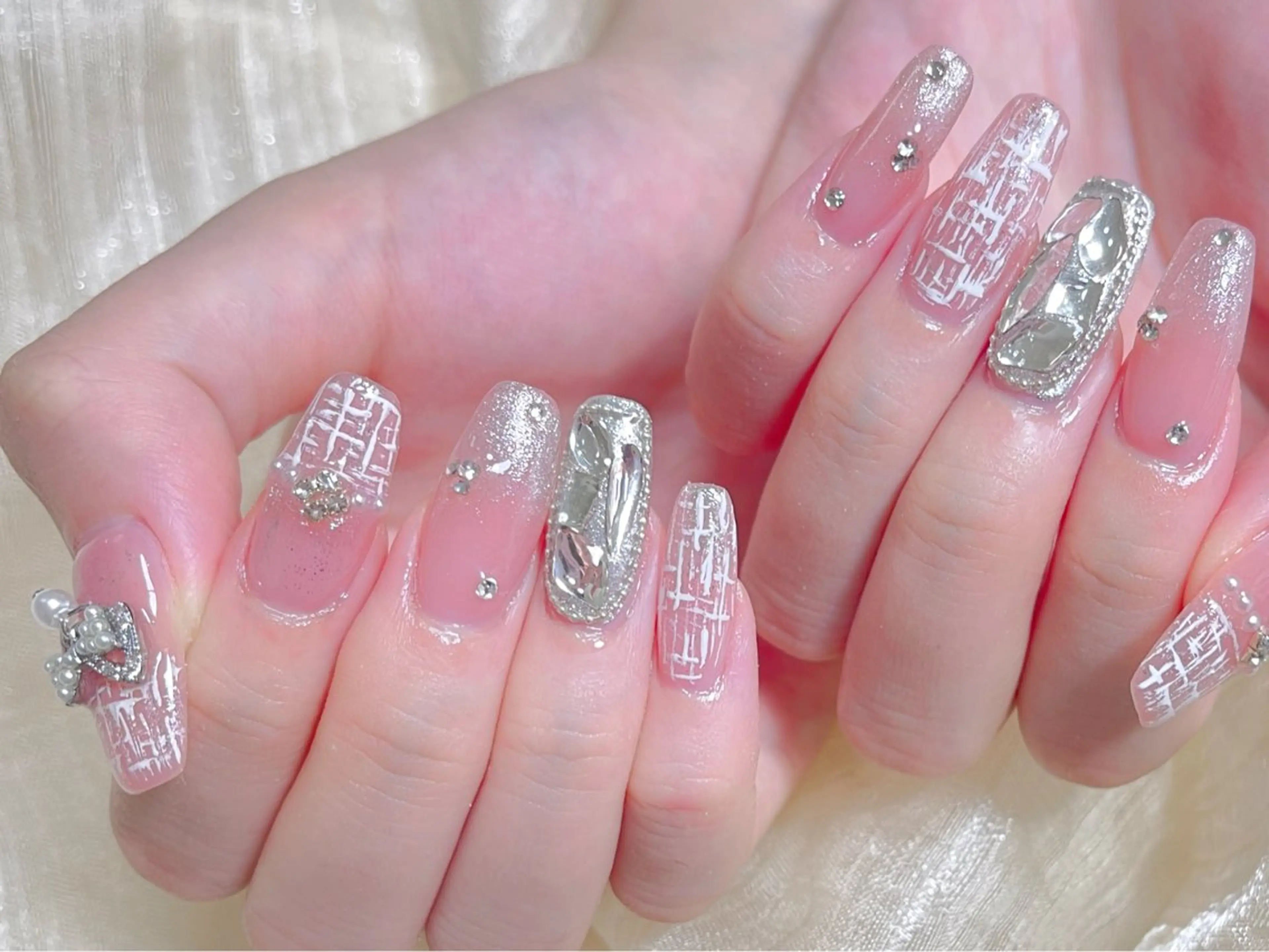 ネイル ハンドネイル 🎀ネイルサロン エクラYUI🎀のネイルデザイン