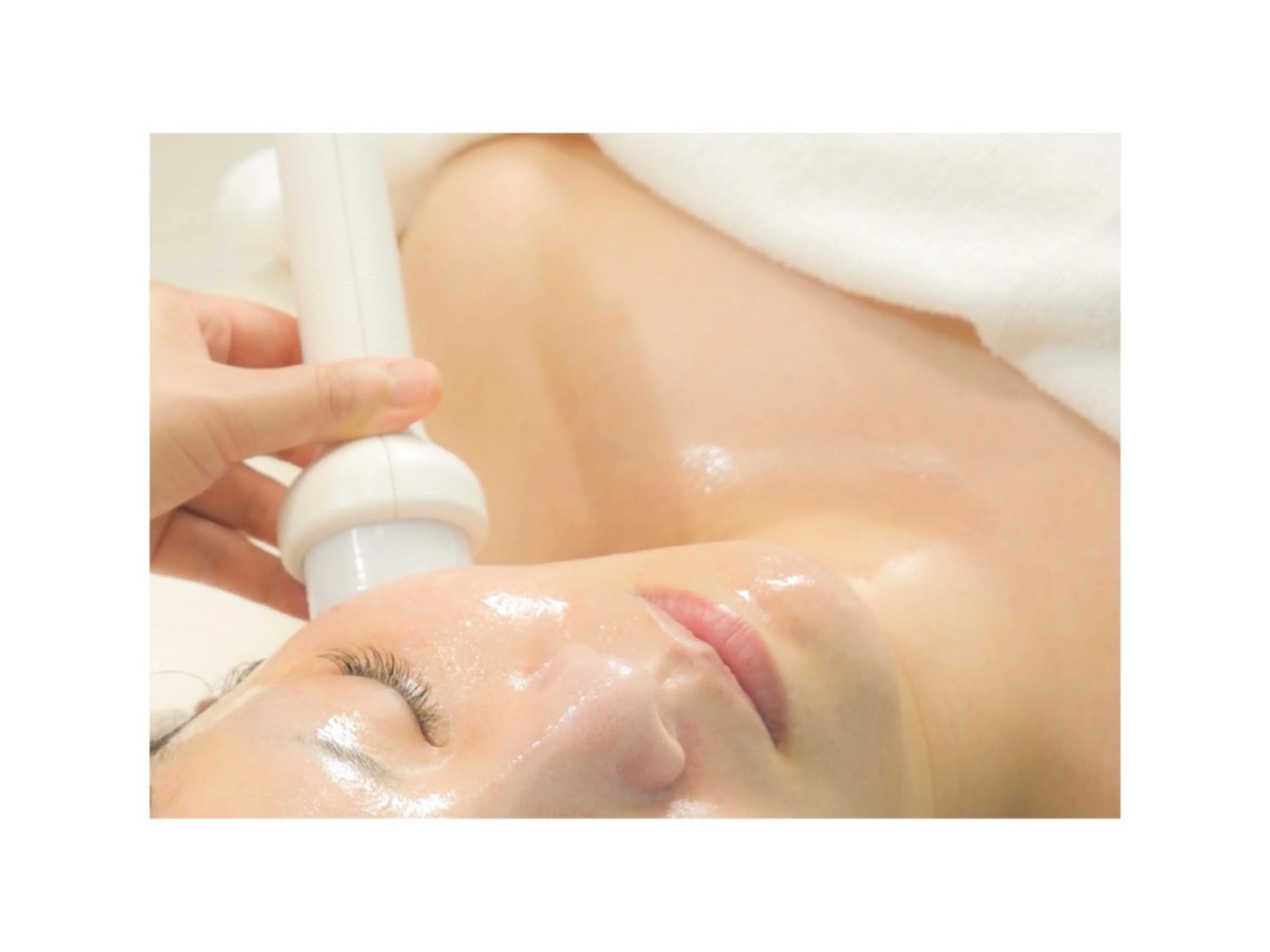 【口コミ限定】陶器肌へ導く！クレンジング・泡ピーリング・植物幹細胞美容液導入の人気コース。の写真