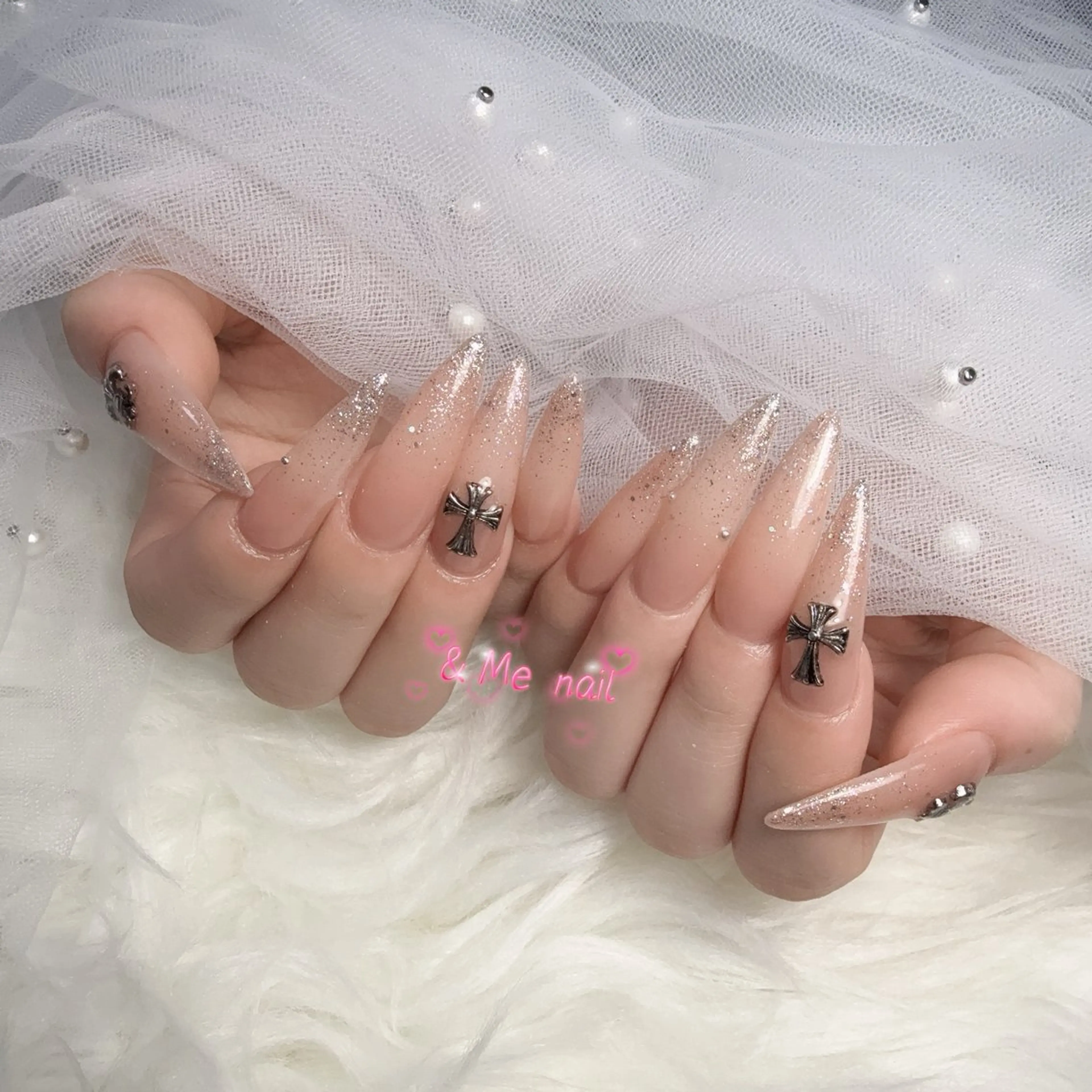 ネイル ハンドネイル &ME タカのネイルデザイン